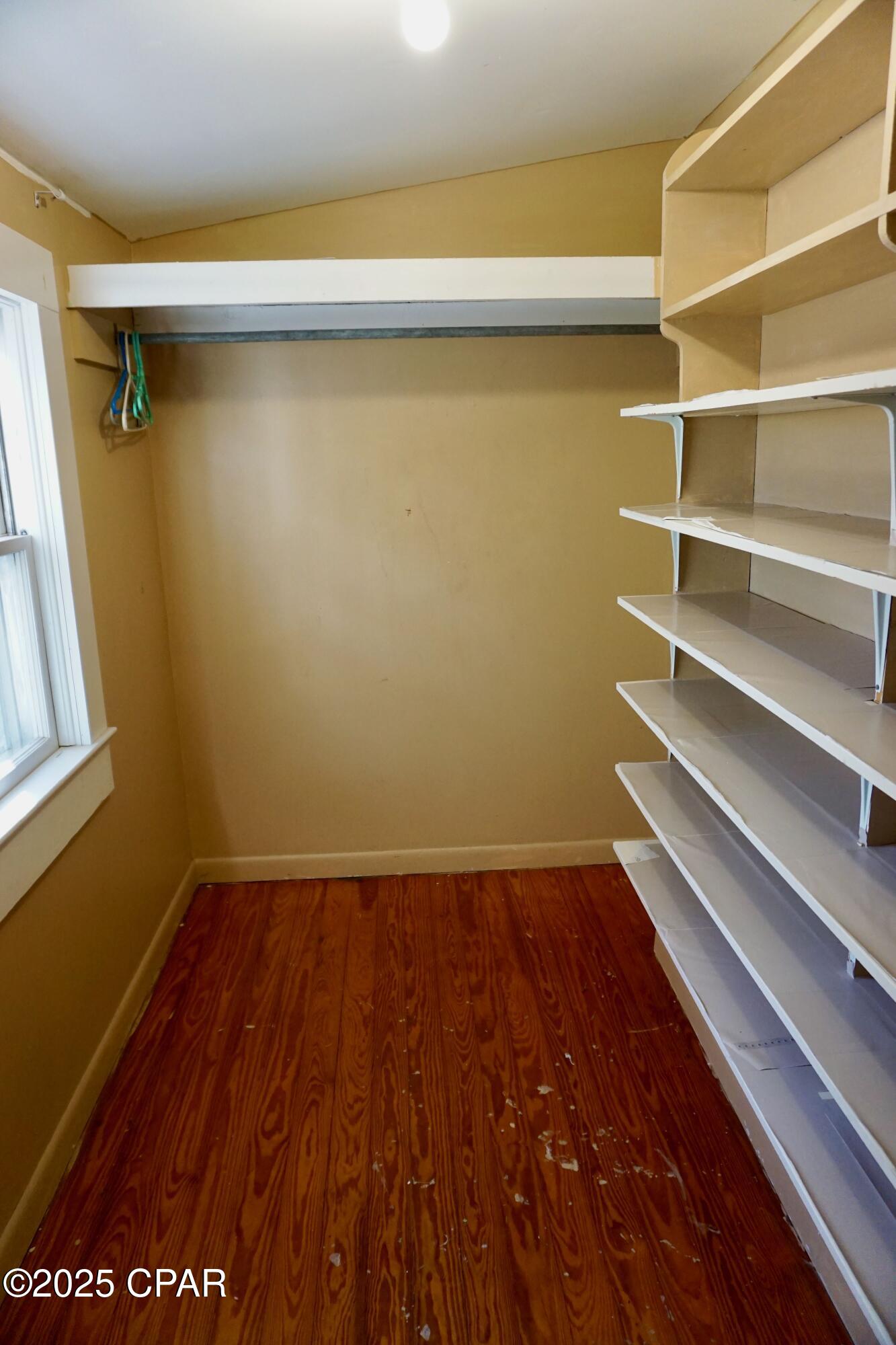 Listing photo id 44 for 403 Morgan Avenue