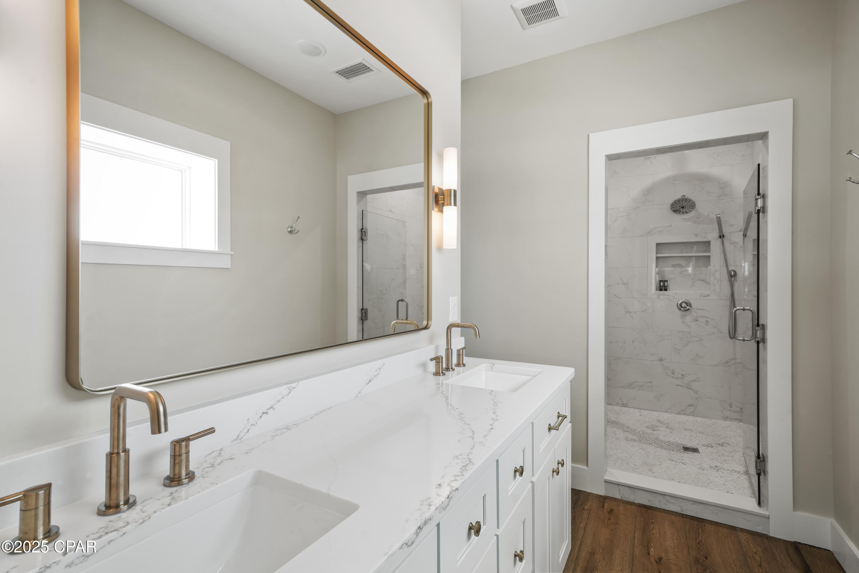 Listing photo id 17 for 116 37th Street A