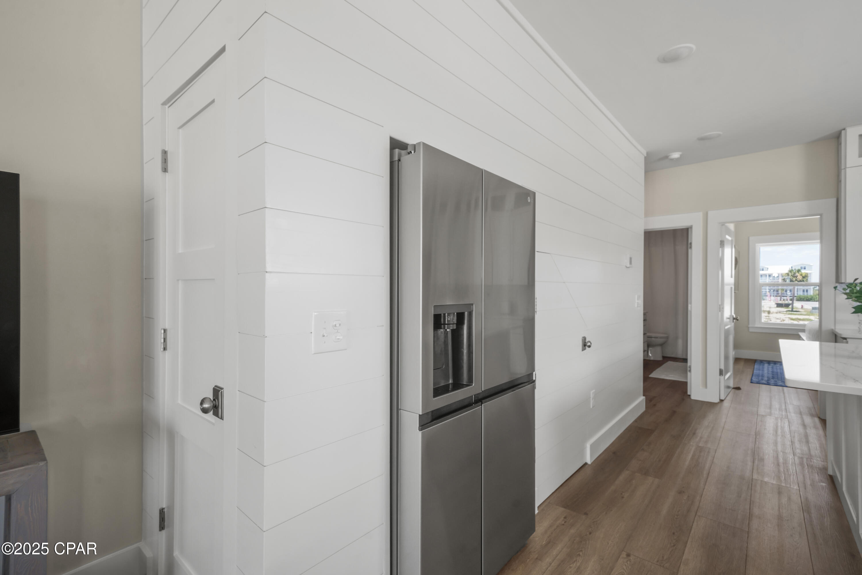 Listing photo id 7 for 116 37th Street A
