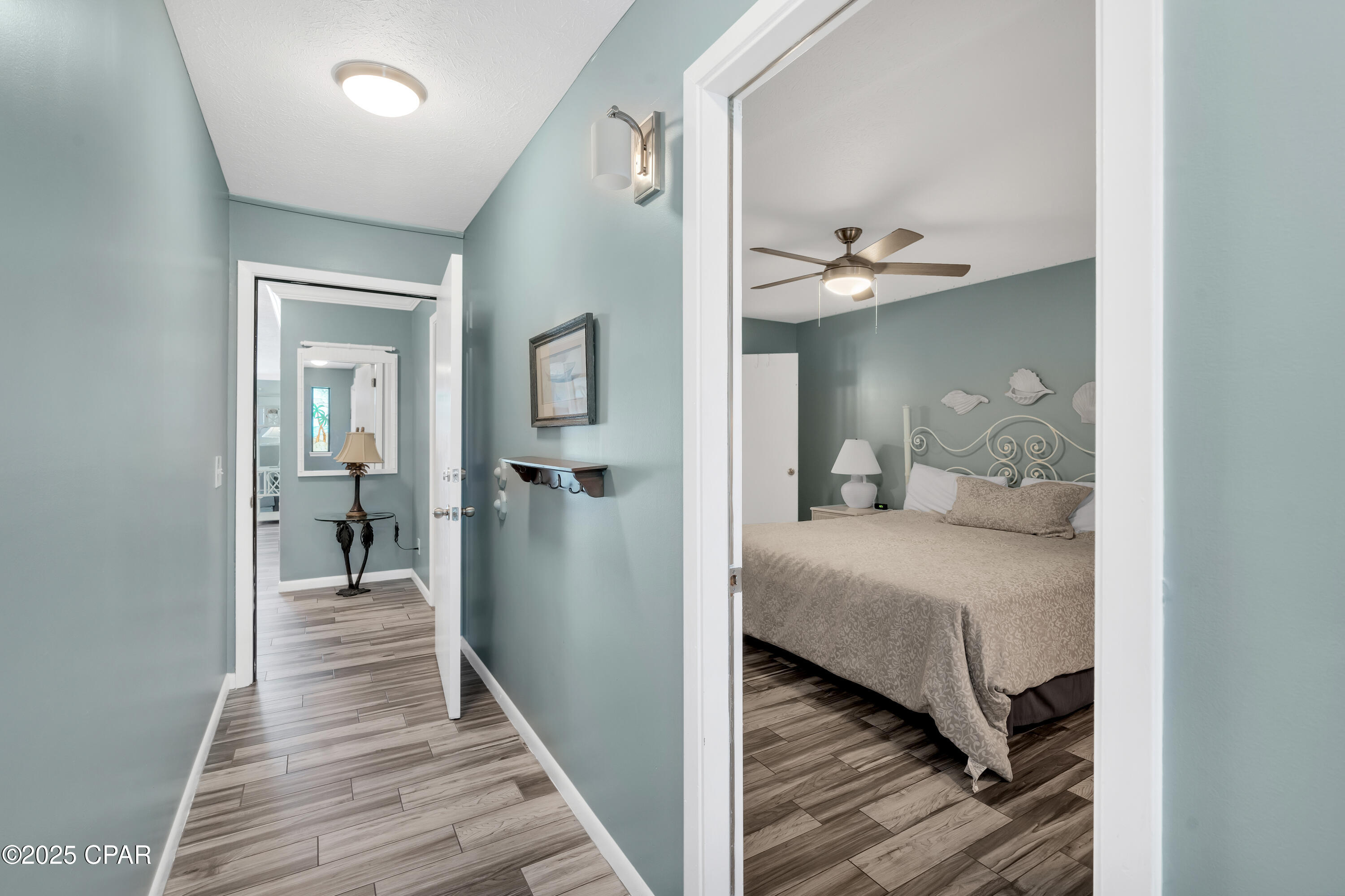 Image 2 For 8610 Surf Drive 201
