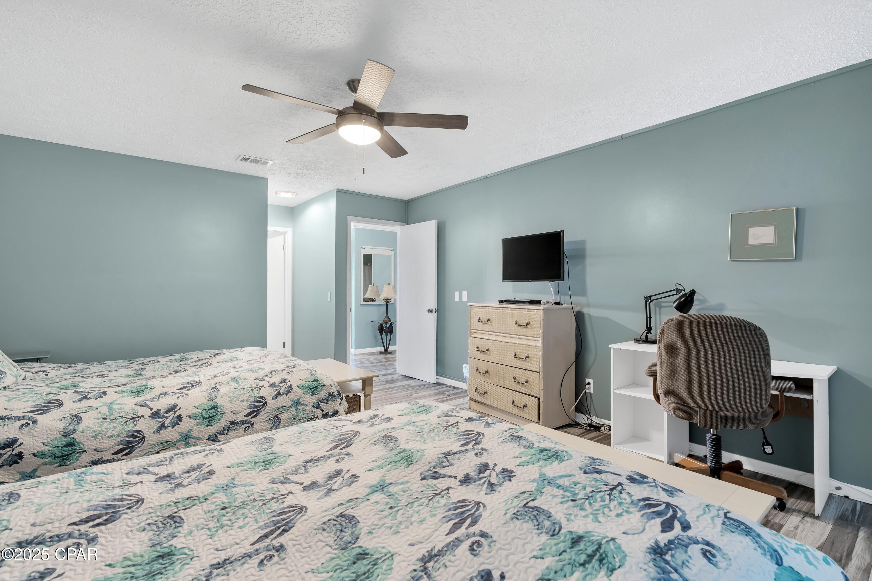 Image 7 For 8610 Surf Drive 201
