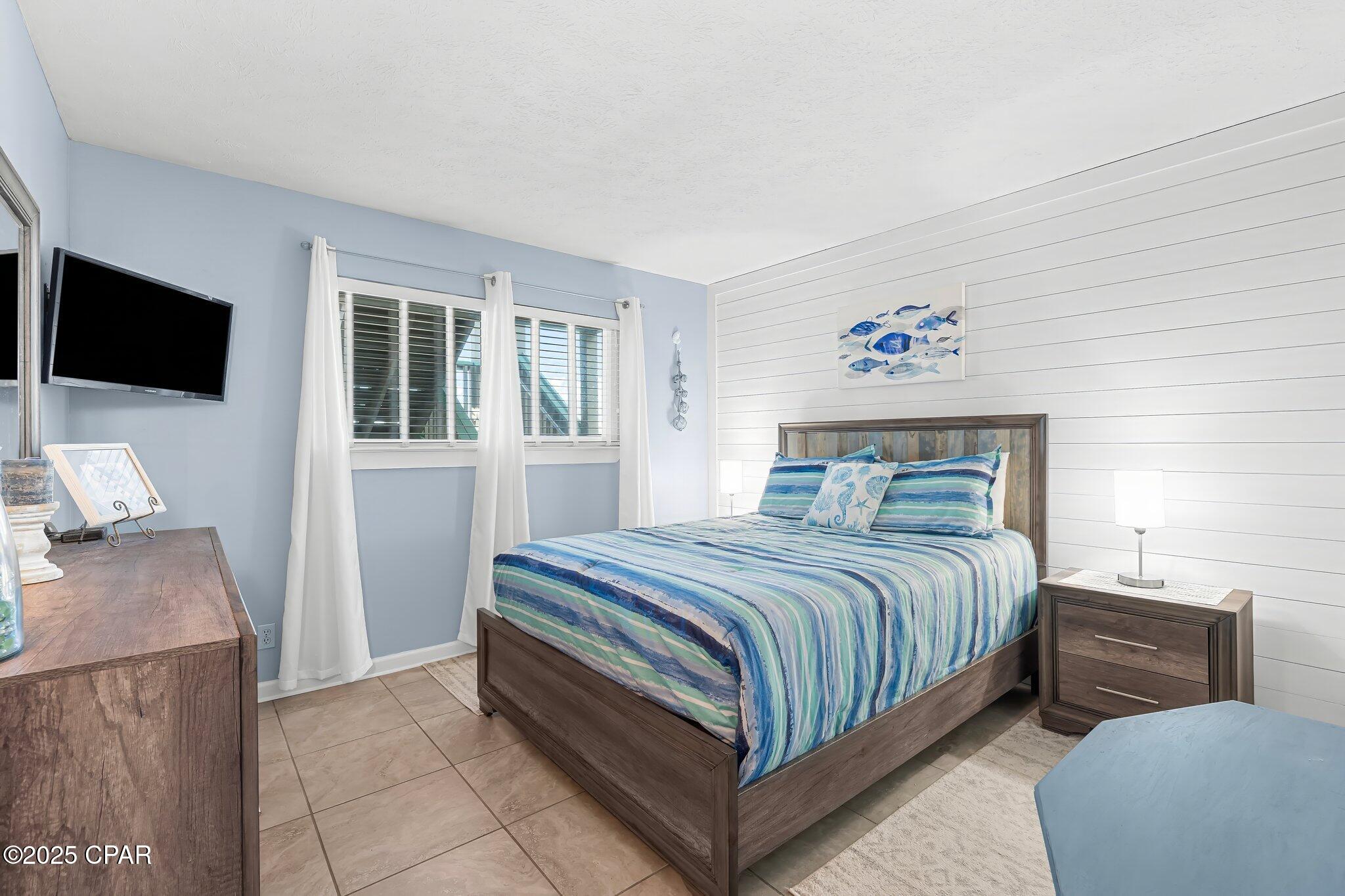 Image 6 For 6205 Thomas Drive 8d