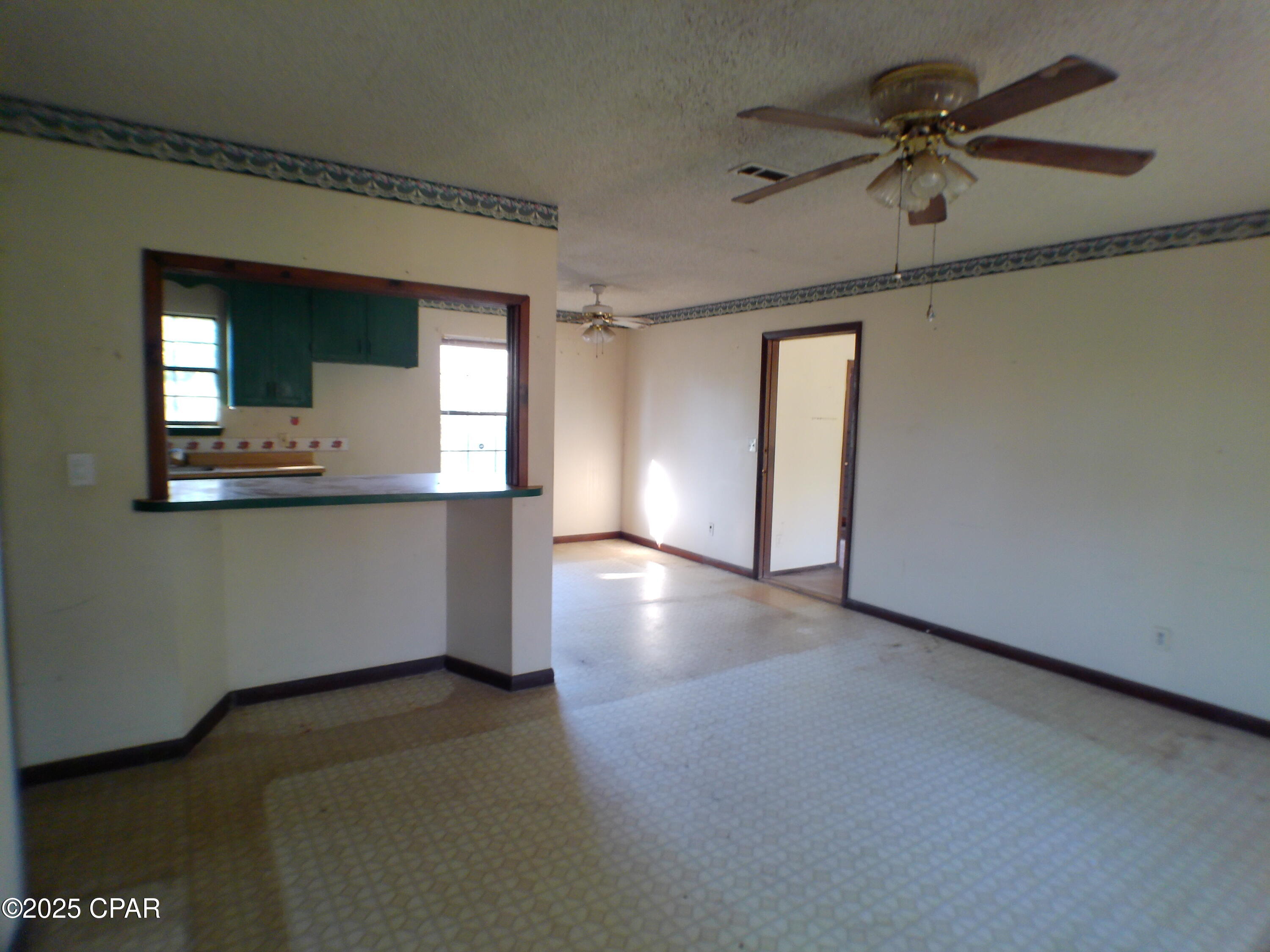 Image 15 For 2397 6th Avenue
