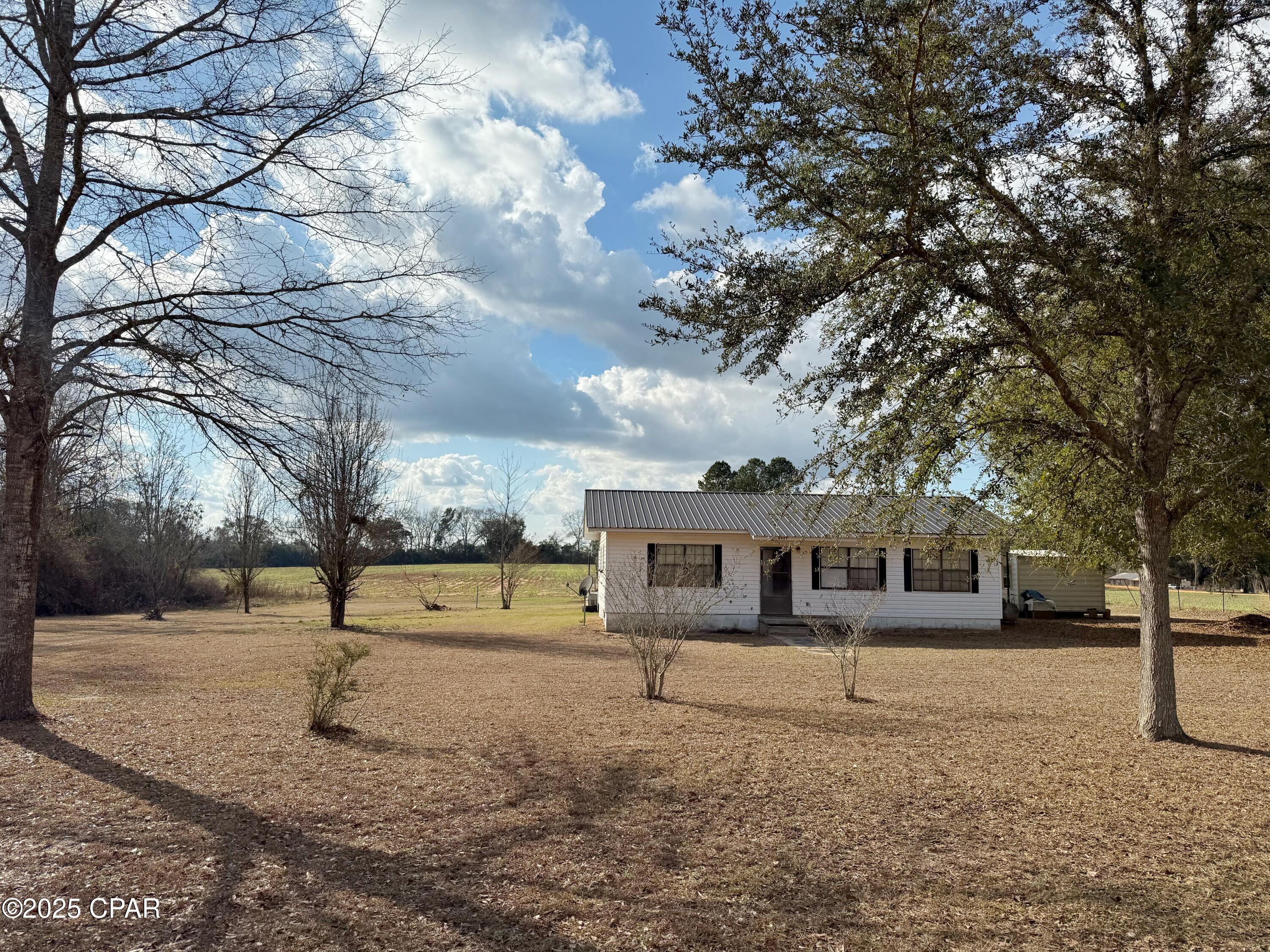 4829 N Golden, Cottondale, Florida image 2