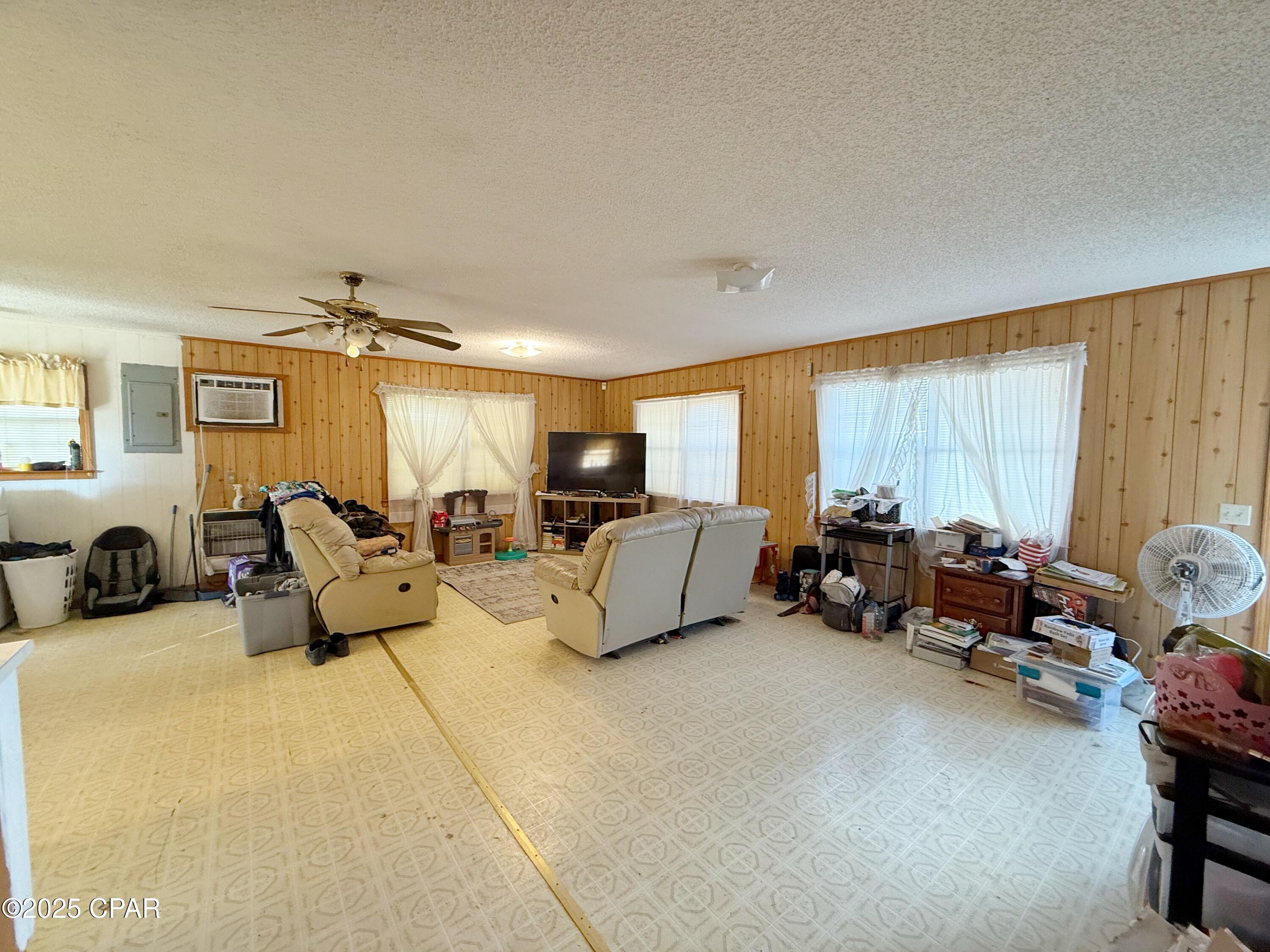 4829 N Golden, Cottondale, Florida image 4