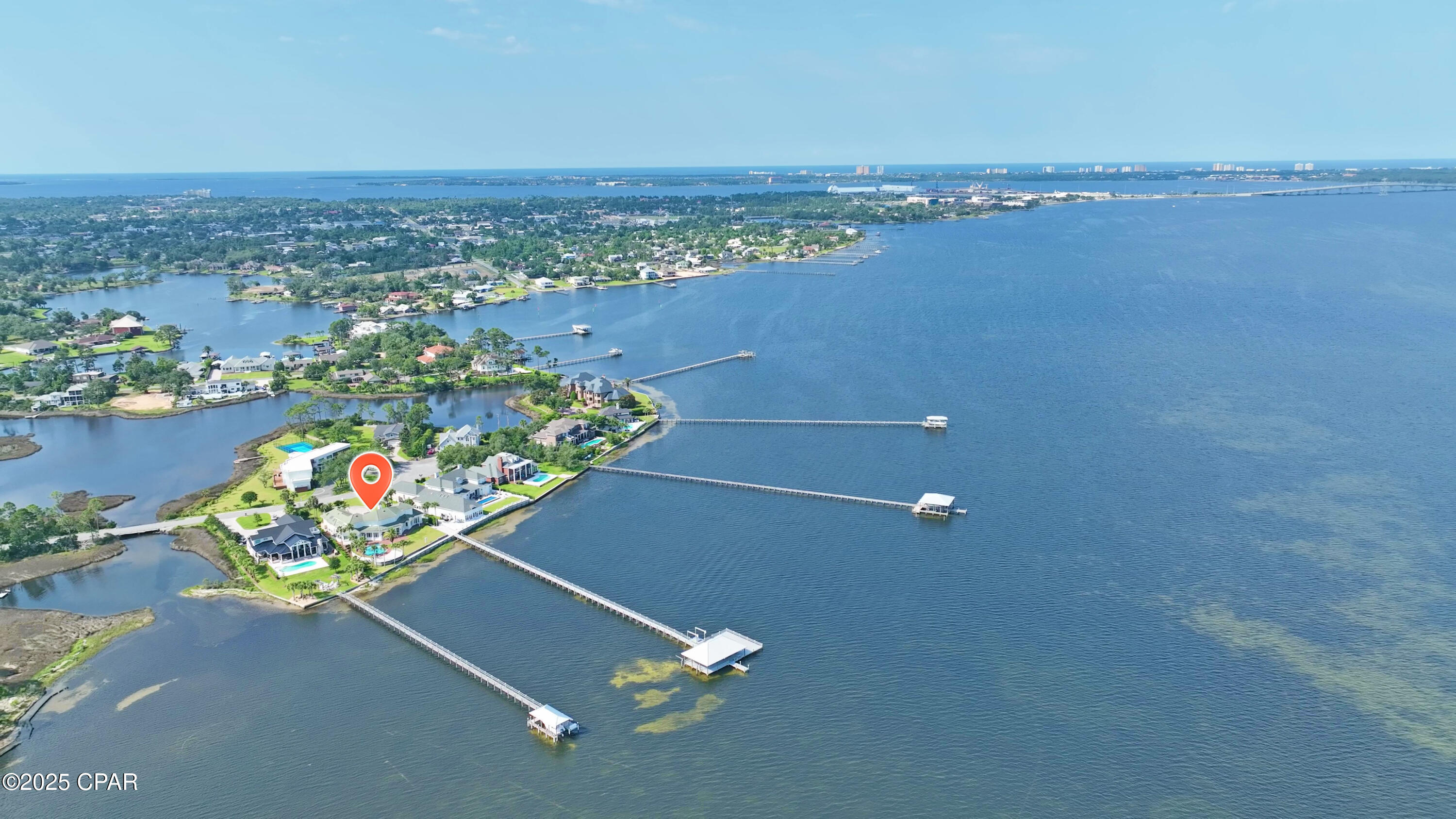 Listing photo id 14 for 3311 Harbour Place