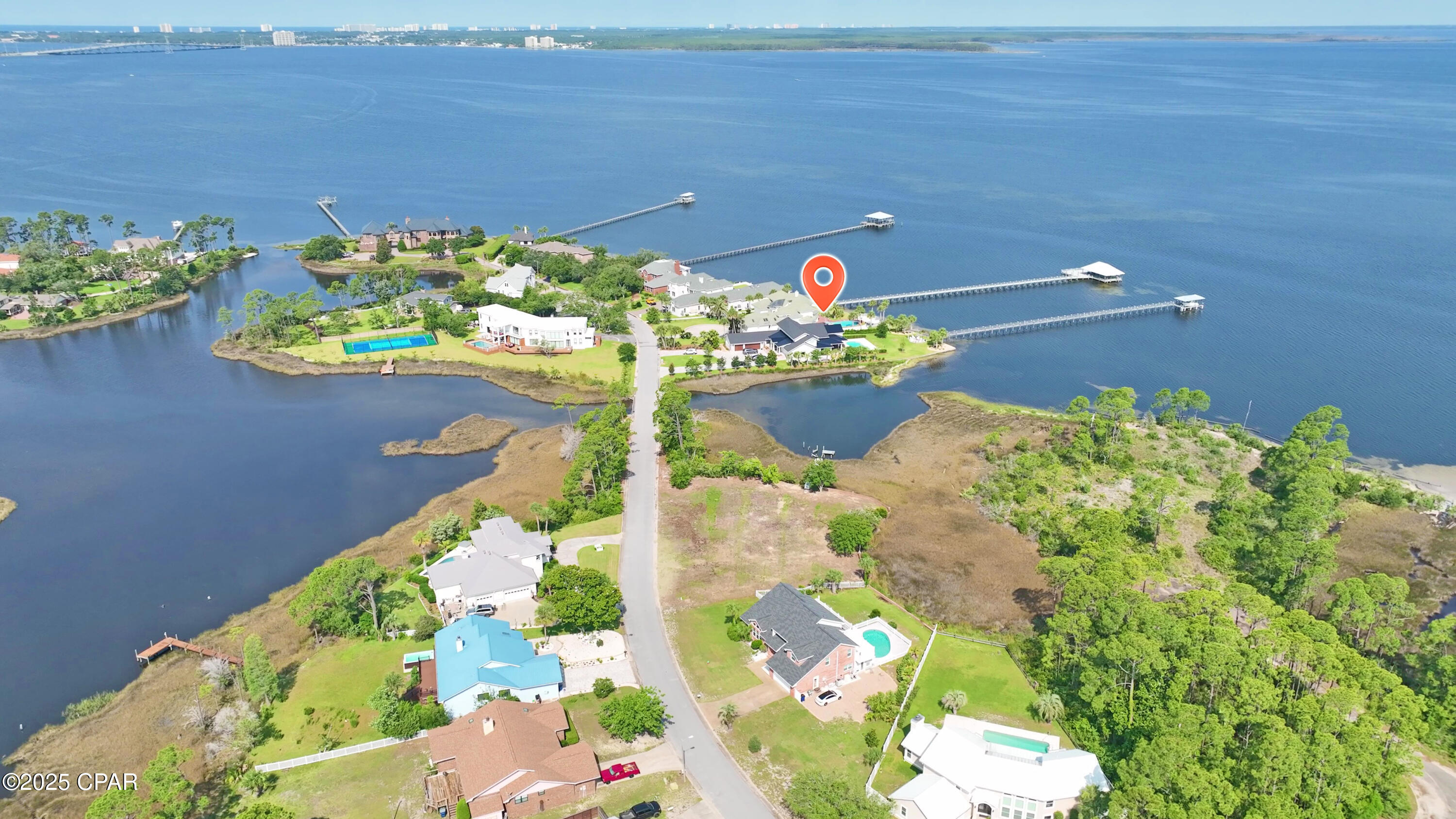 Listing photo id 83 for 3311 Harbour Place
