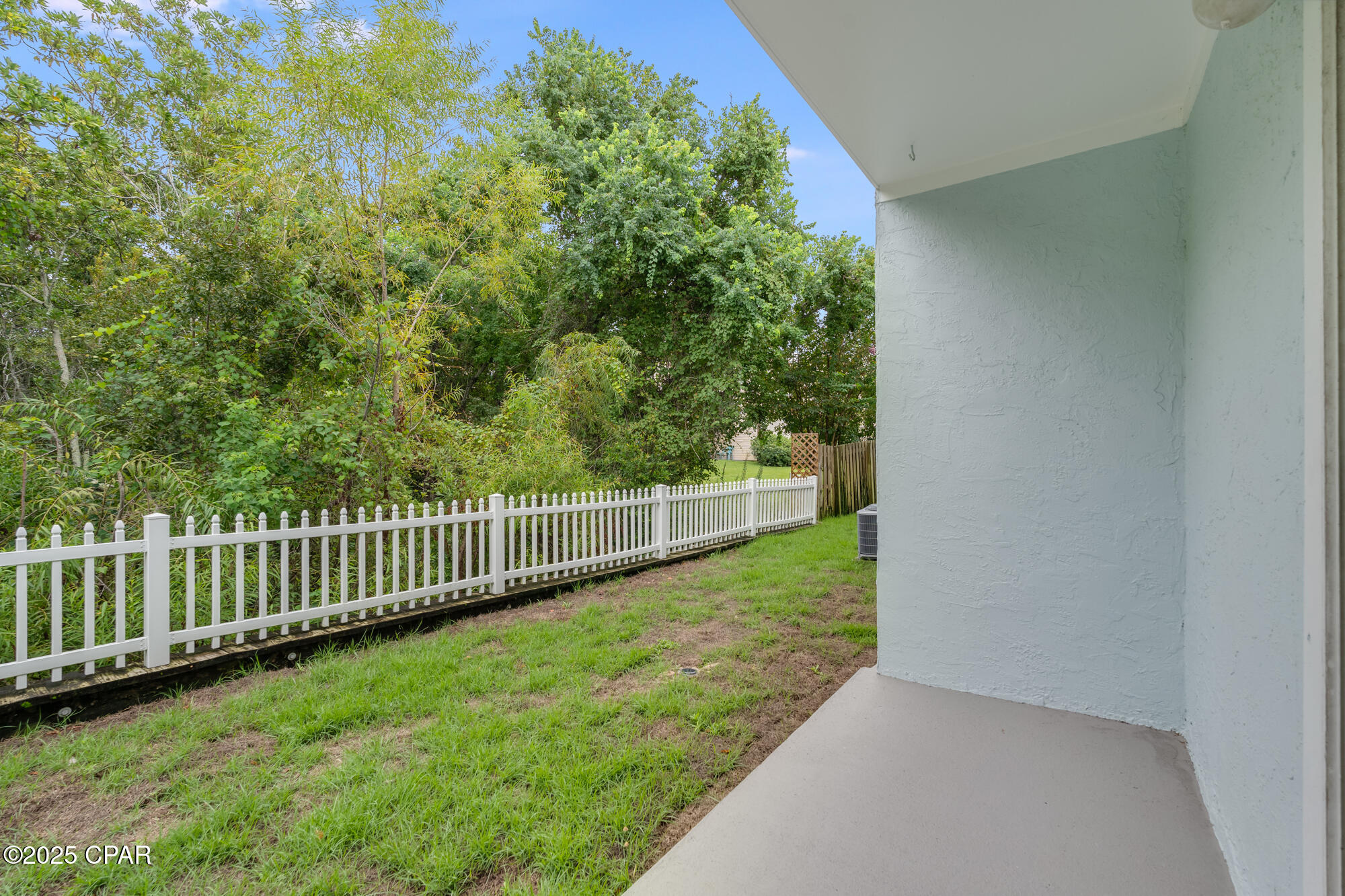 Image 19 For 17642 Front Beach Road  G2