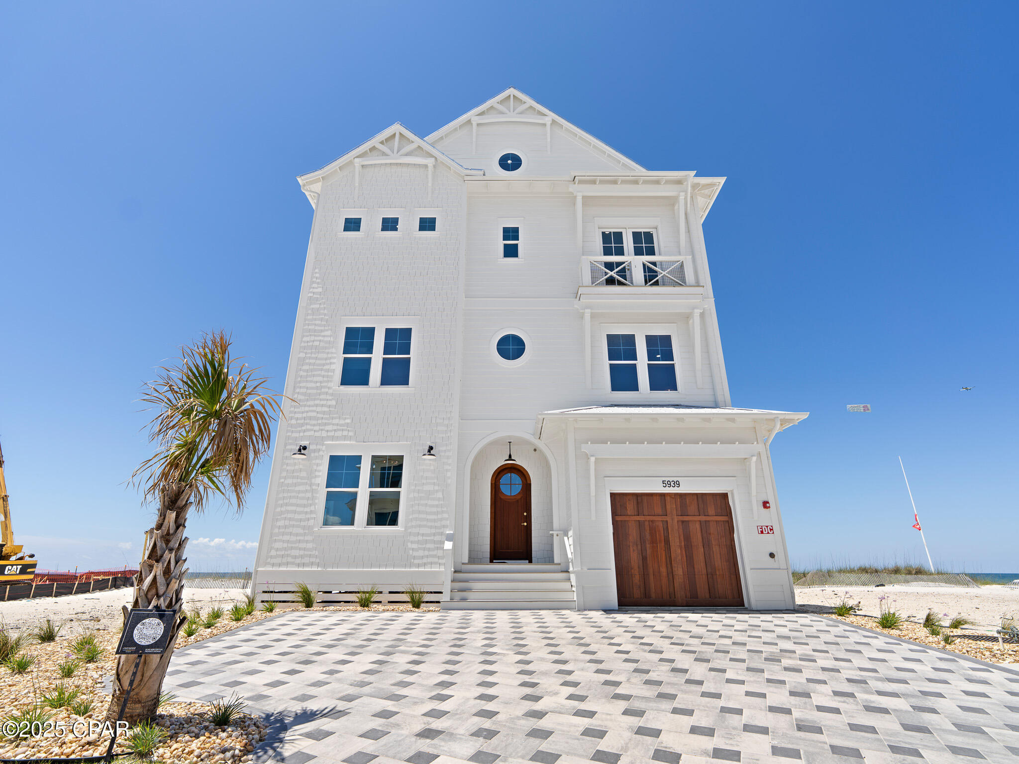 5939 Gulf Drive