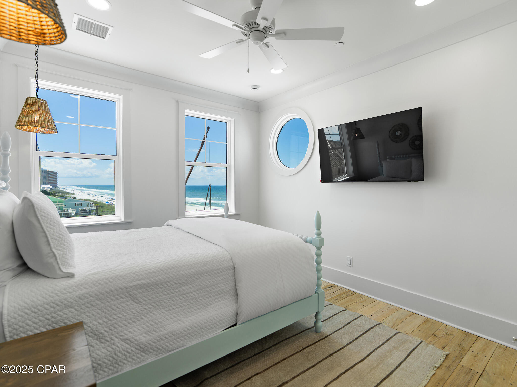 Image 8 For 5939 Gulf Drive