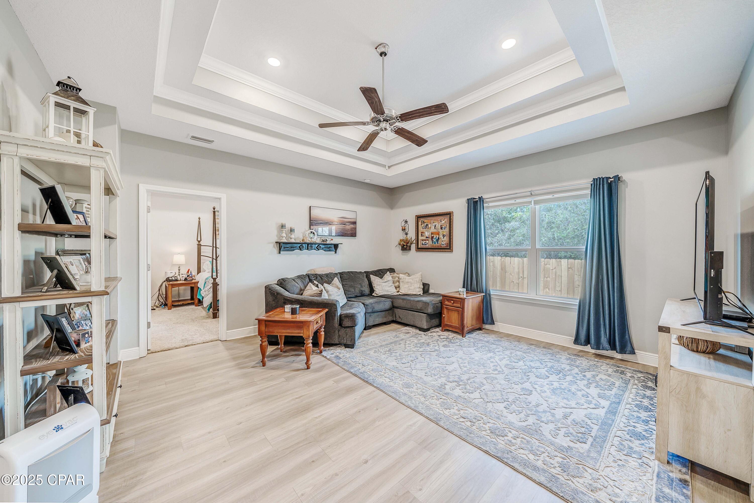 Image 7 For 212 Villa Bay Drive