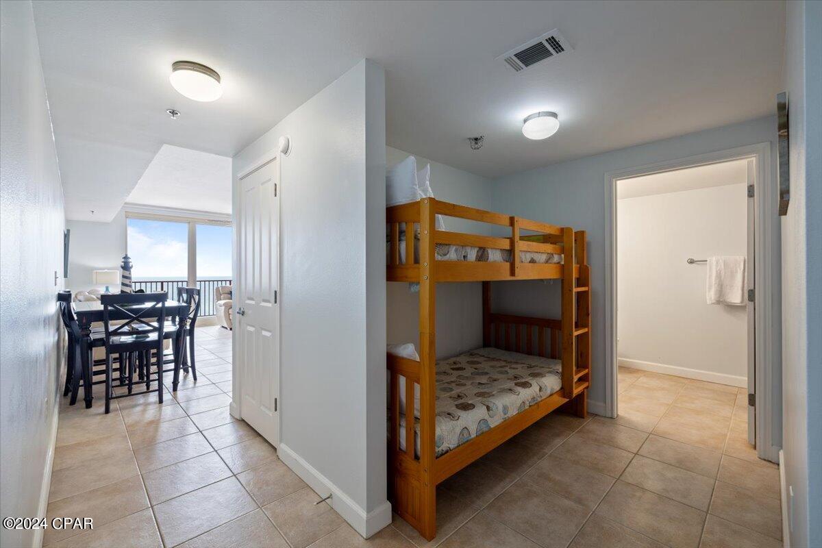 Listing photo id 10 for 9900 Thomas Drive 2304