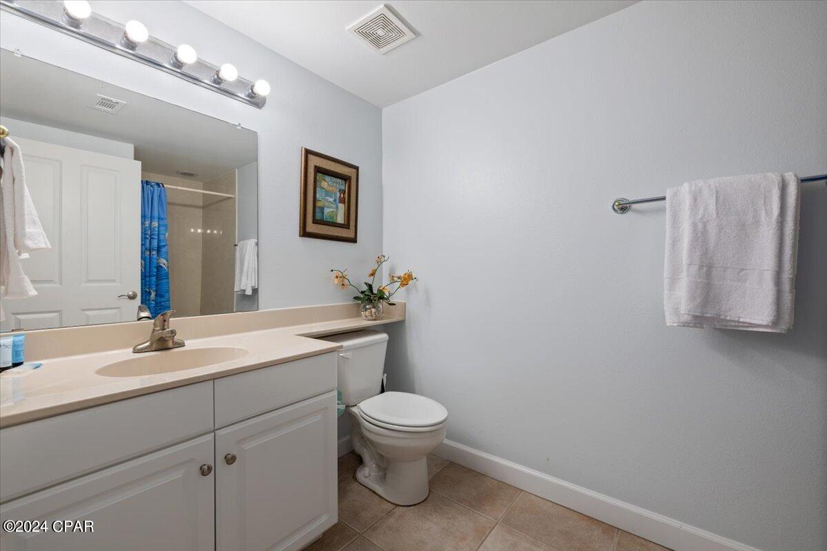Listing photo id 11 for 9900 Thomas Drive 2304
