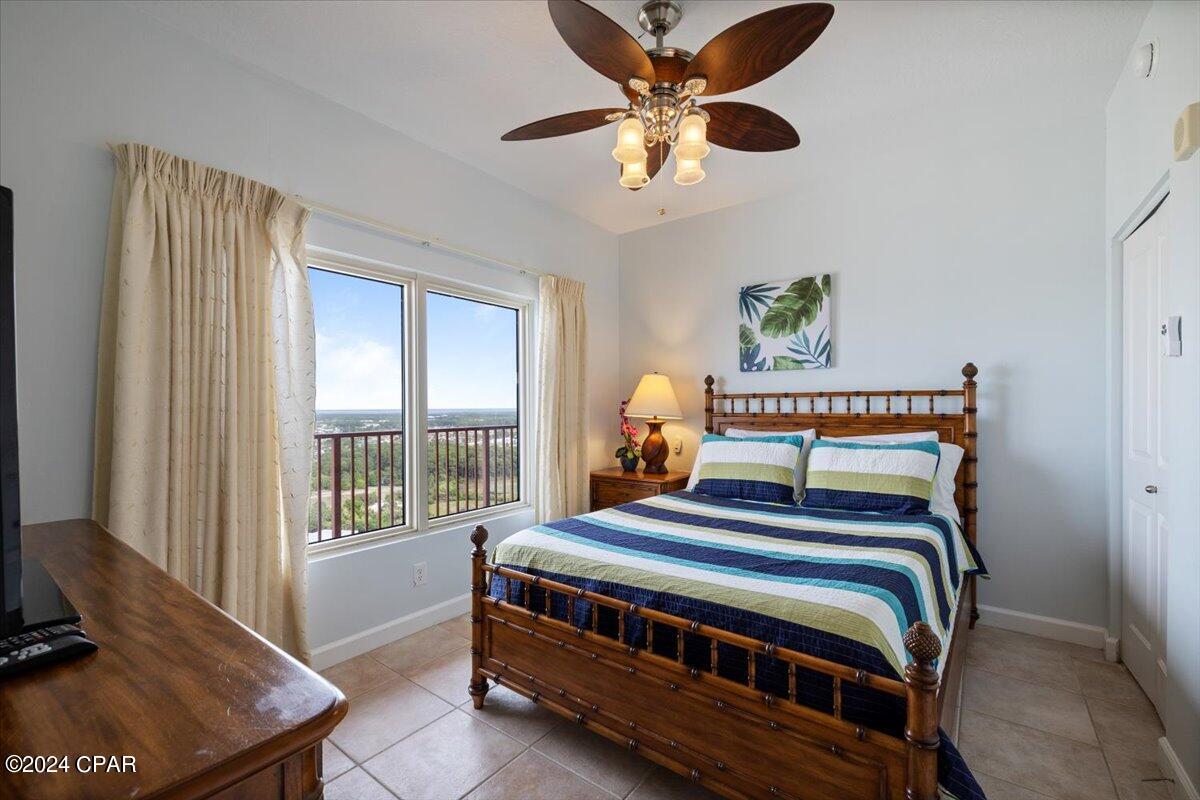 Listing photo id 16 for 9900 Thomas Drive 2304