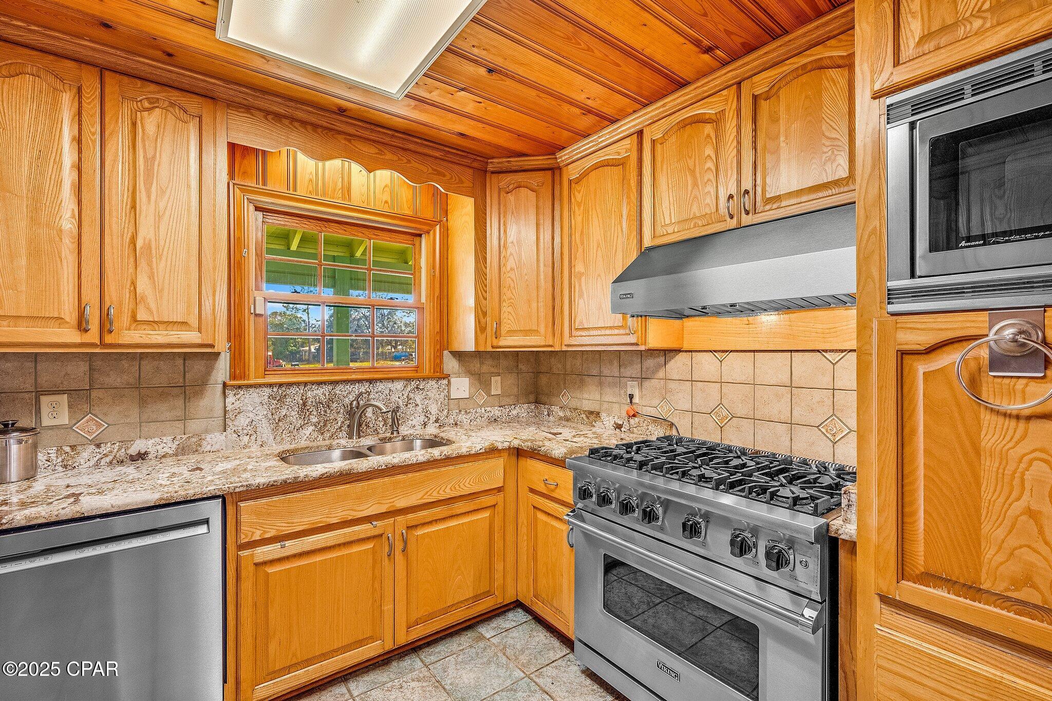7910 Gadsden Avenue, Southport, Florida image 13