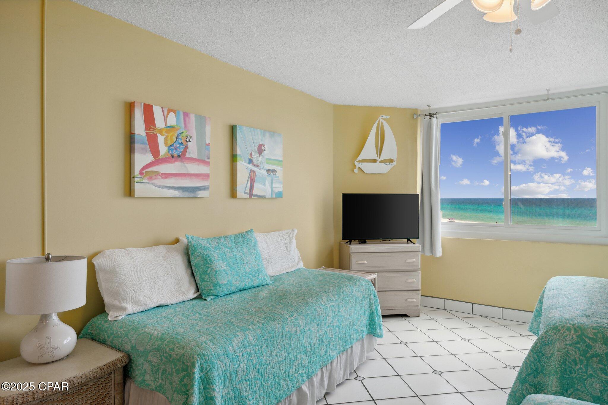 Image 15 For 8817 Thomas Drive A517
