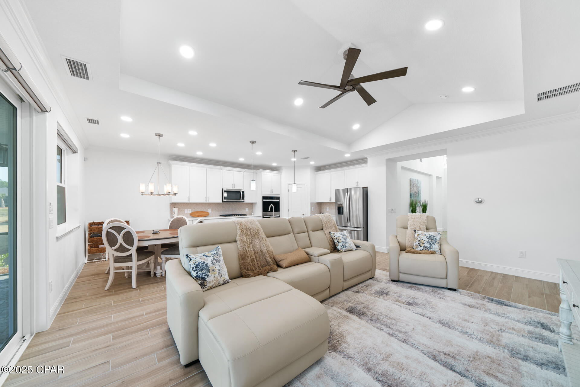 Image 3 For 9518 Paradise Drive