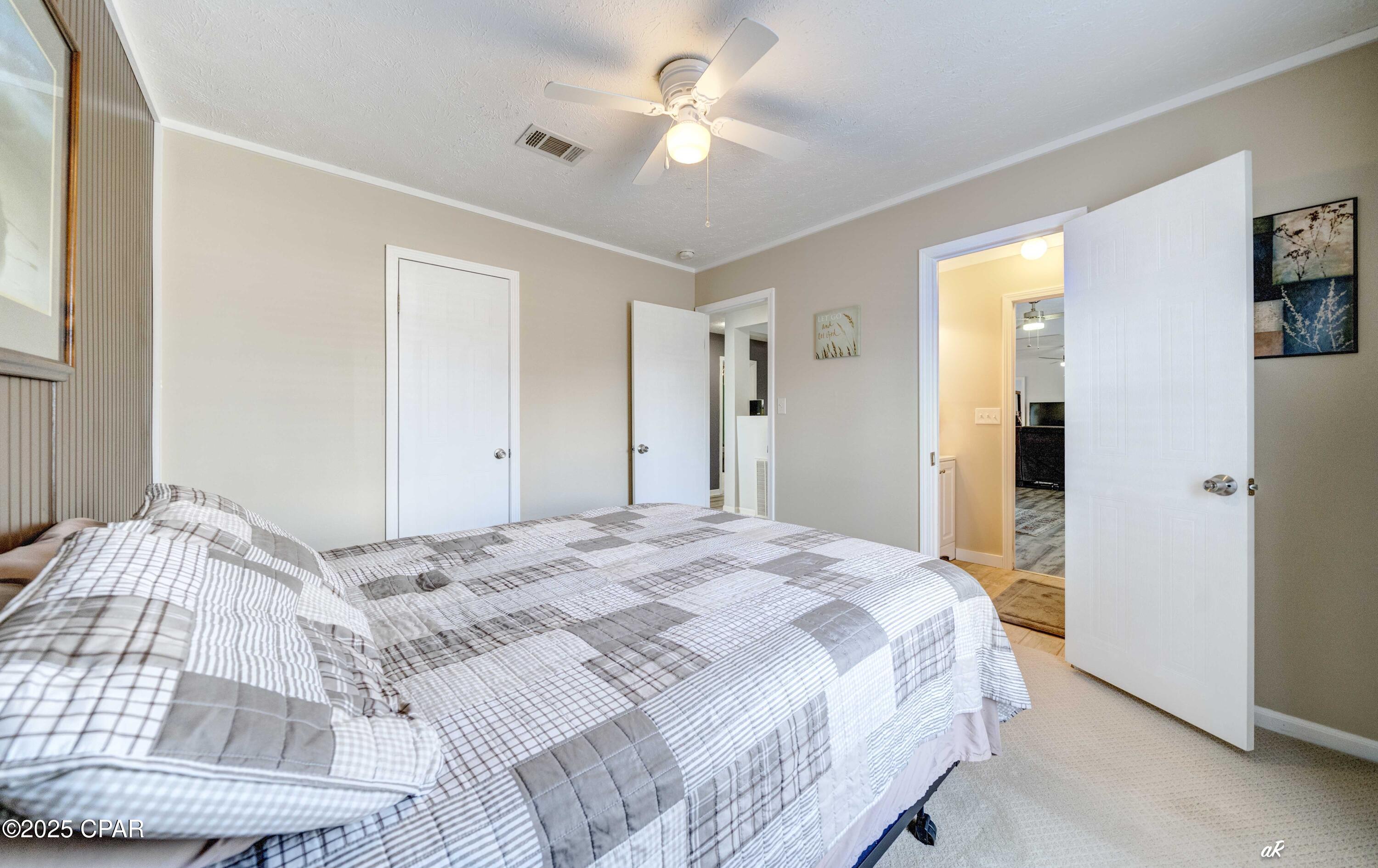 9301 Jody Lane, Youngstown, Florida image 27