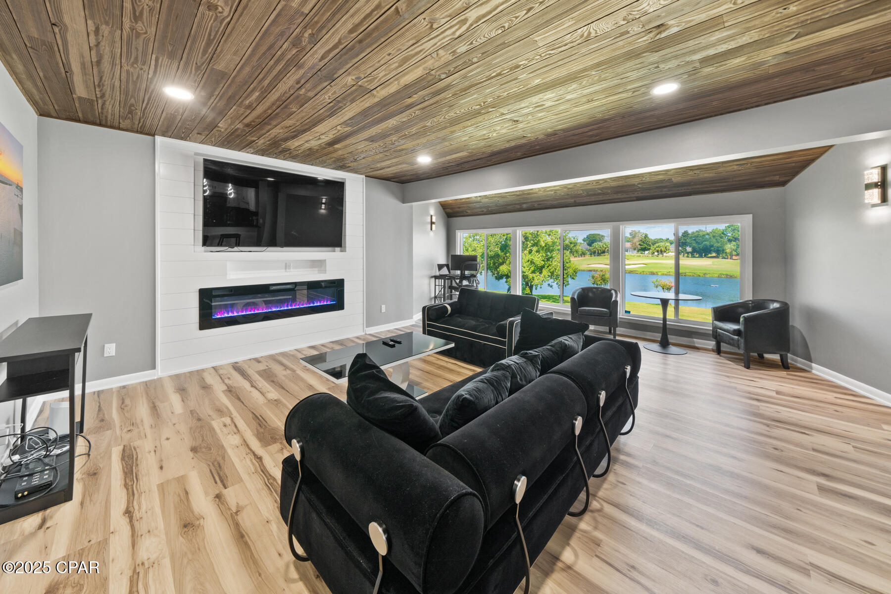 Image 1 For 4725 Bay Point Road 258