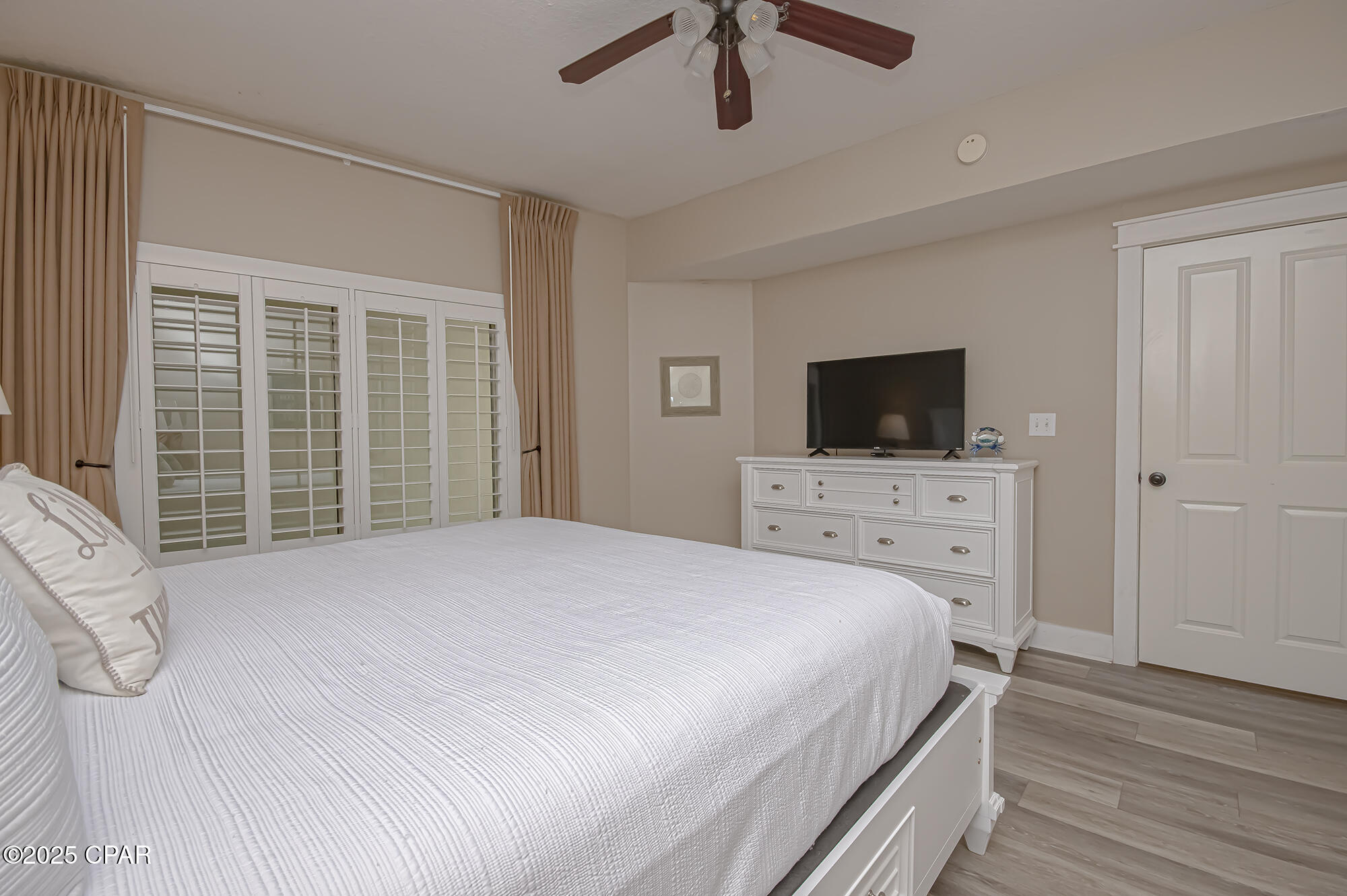 Image 34 For 9900 Thomas Drive 1903