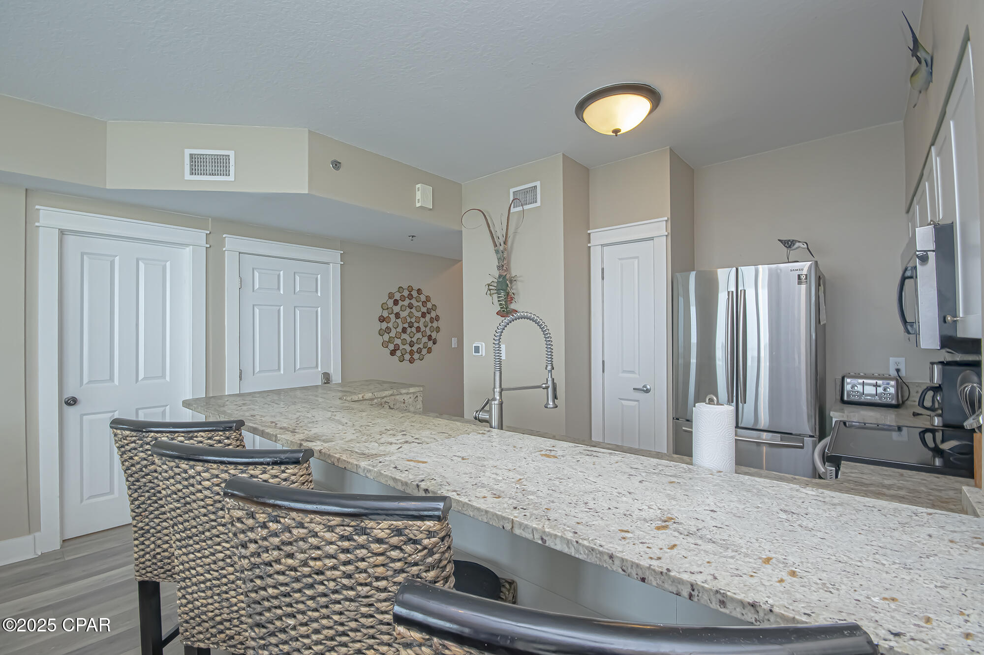 Image 9 For 9900 Thomas Drive 1903