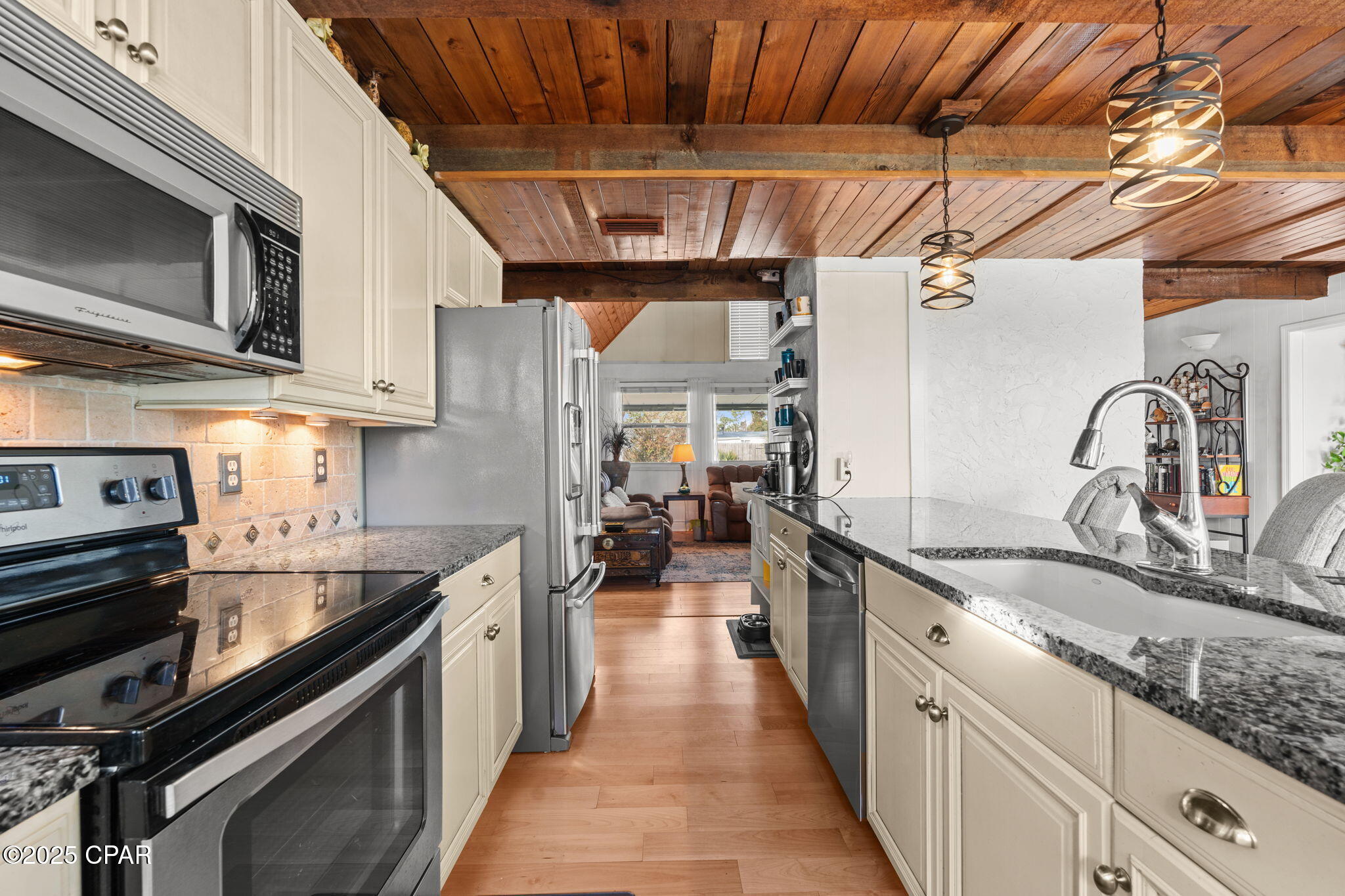 Image 11 For 7331 Resota Lane
