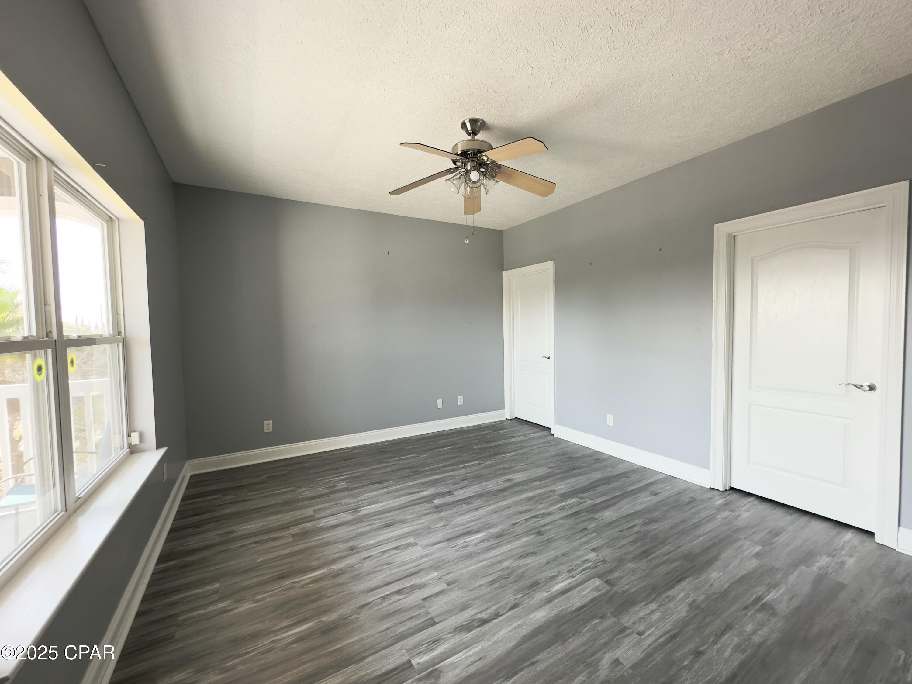 Image 20 For 410 Wisteria Street