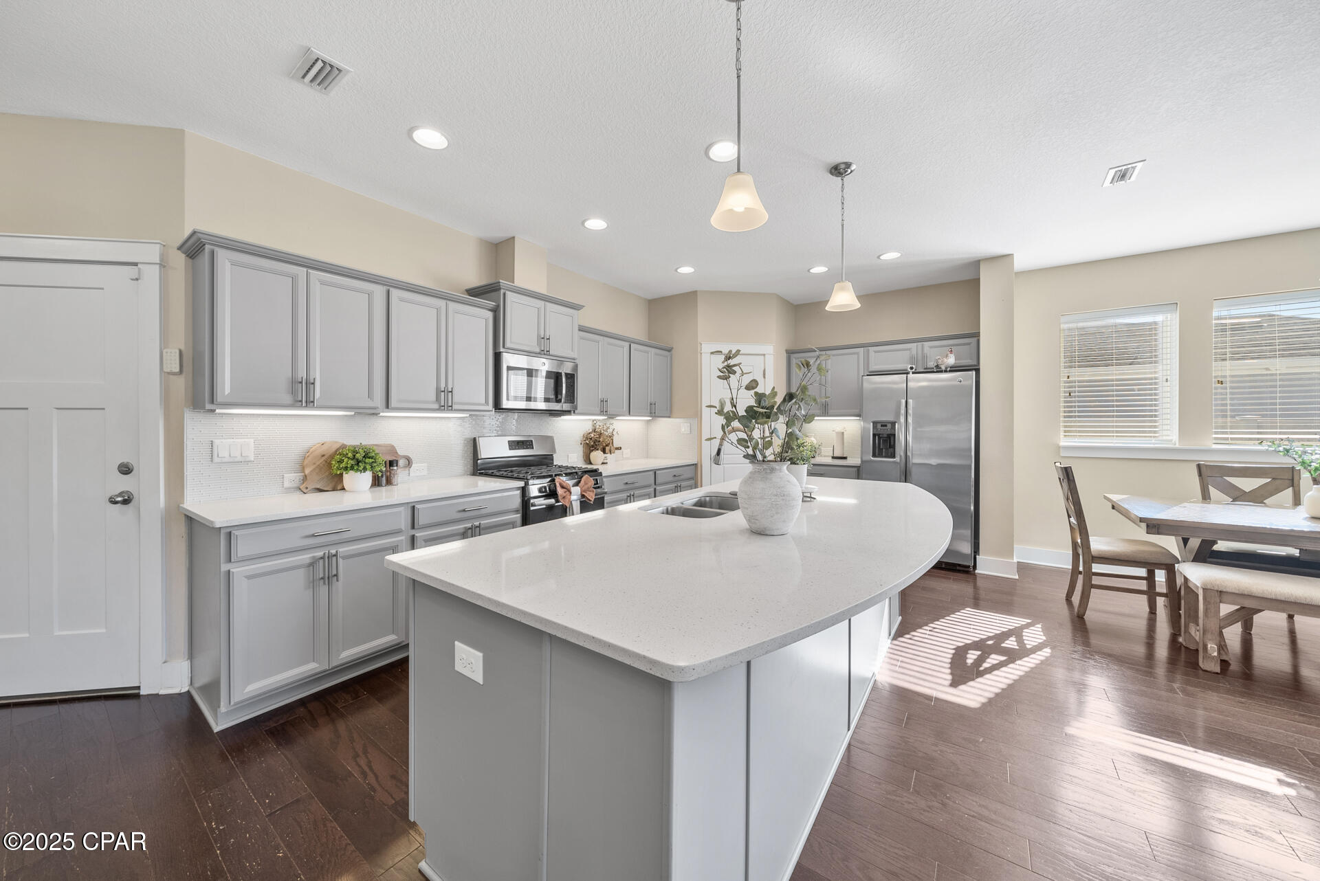 Image 3 For 135 Johnson Bayou Drive