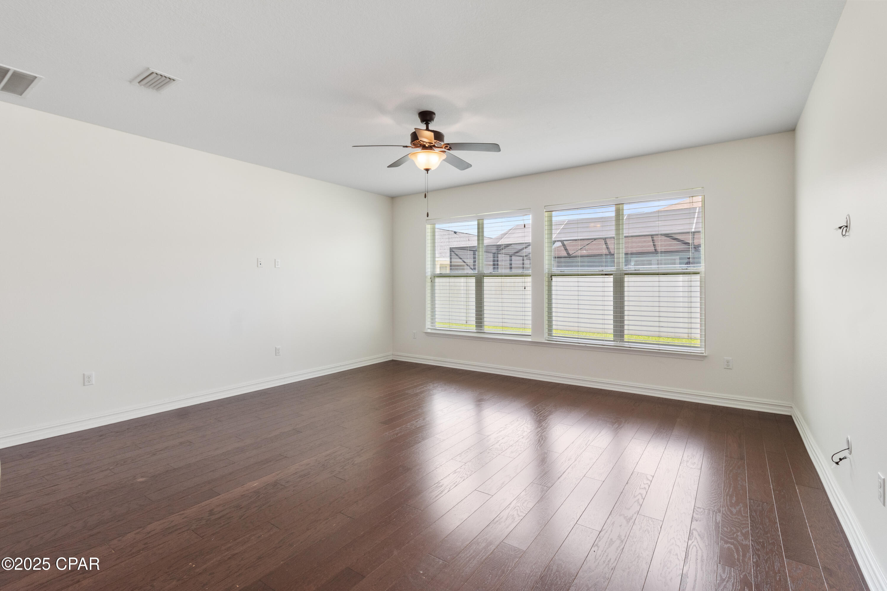 Image 4 For 307 Johnson Bayou Drive