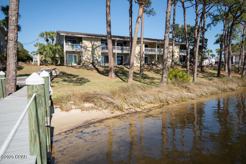 Image 4 For 6903 Lagoon Drive 35