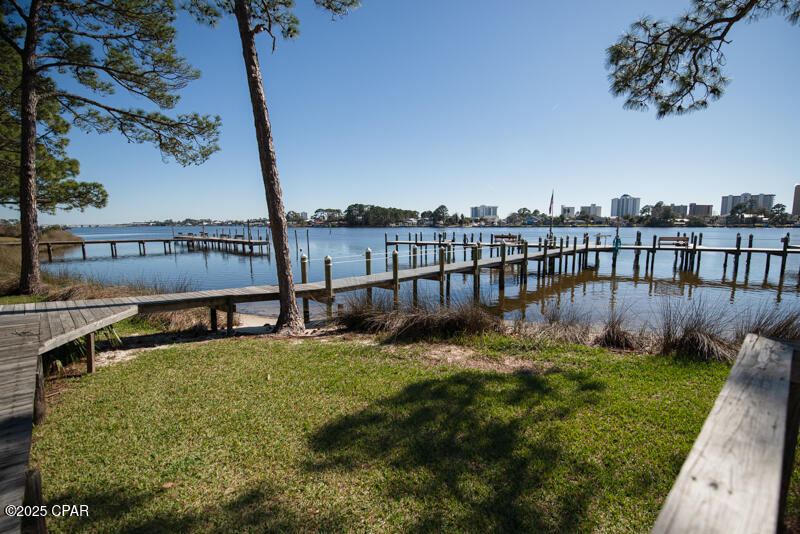 Image 9 For 6903 Lagoon Drive 35