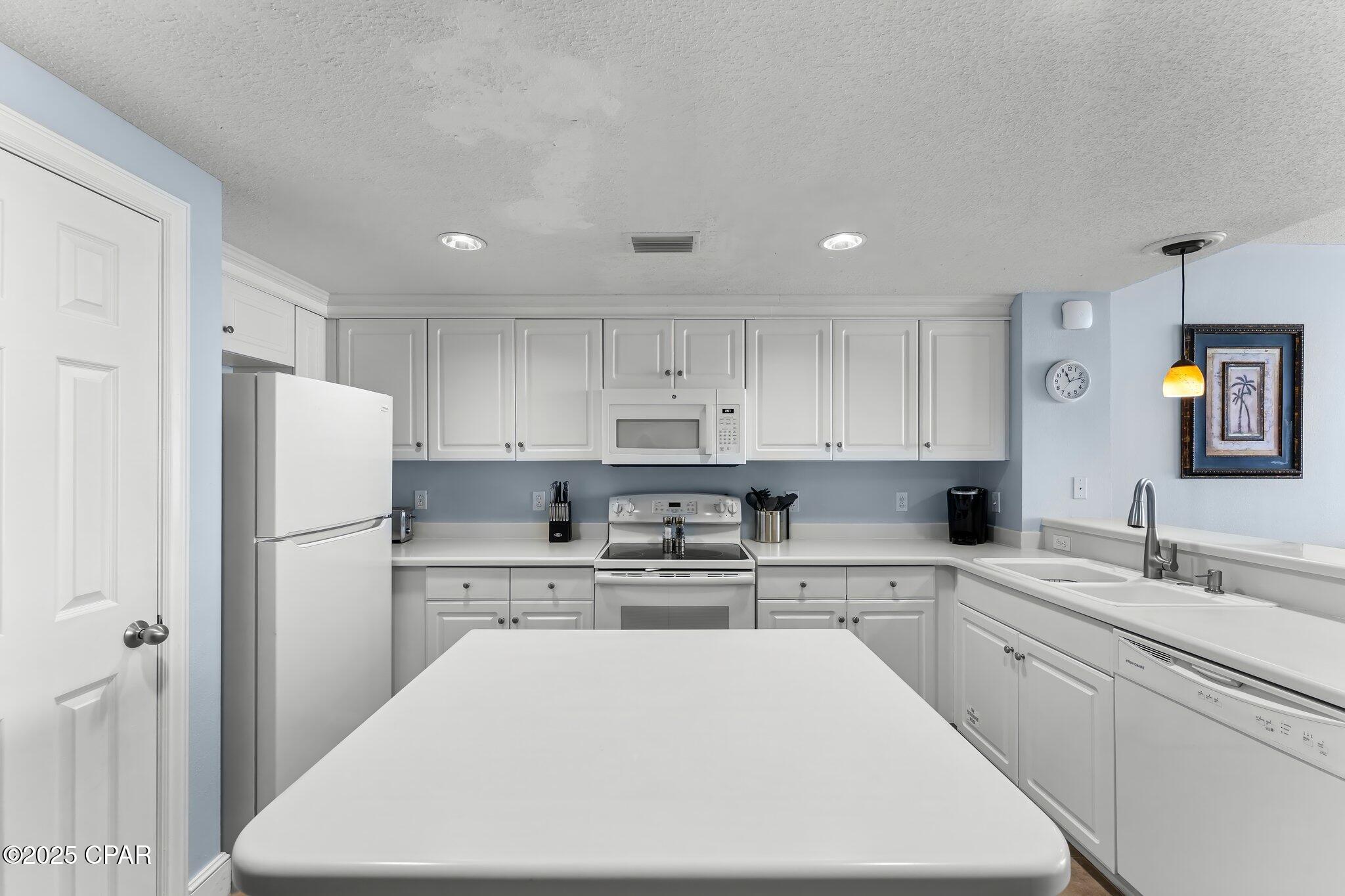 Image 10 For 10811 Front Beach Road 2104