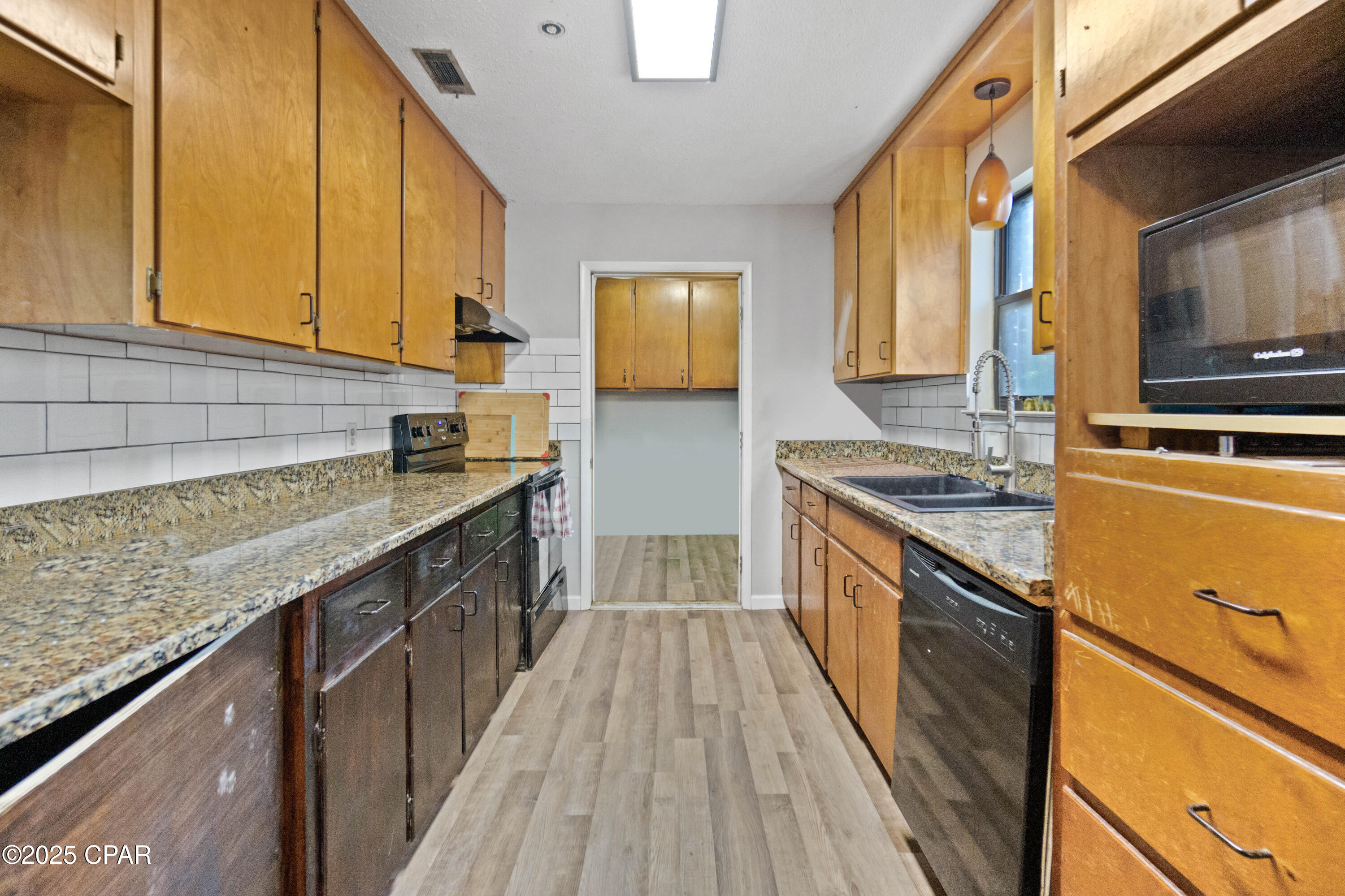 Image 18 For 608 Highway 273  273