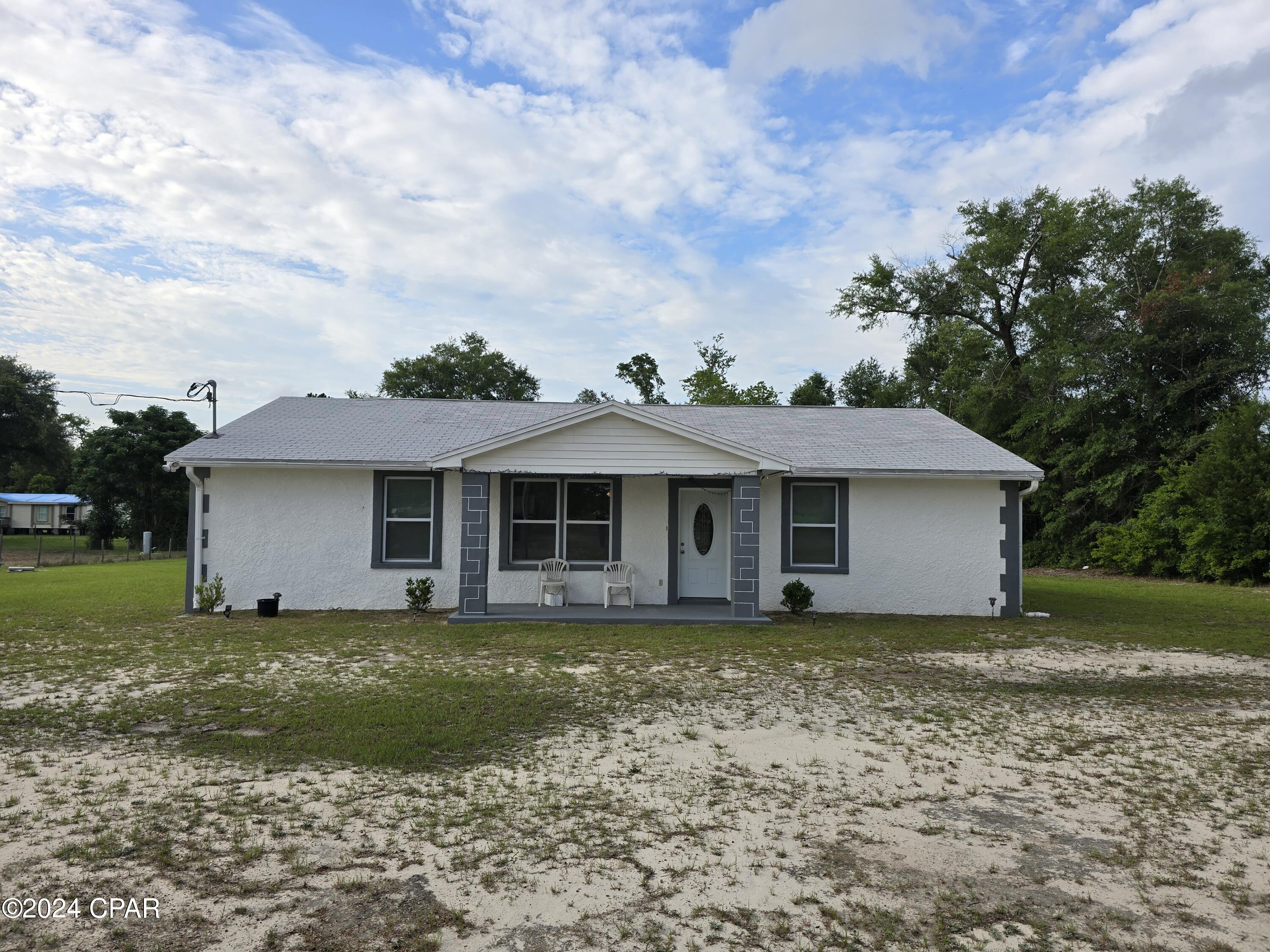 Listing photo id 1 for 5744 Fort Road