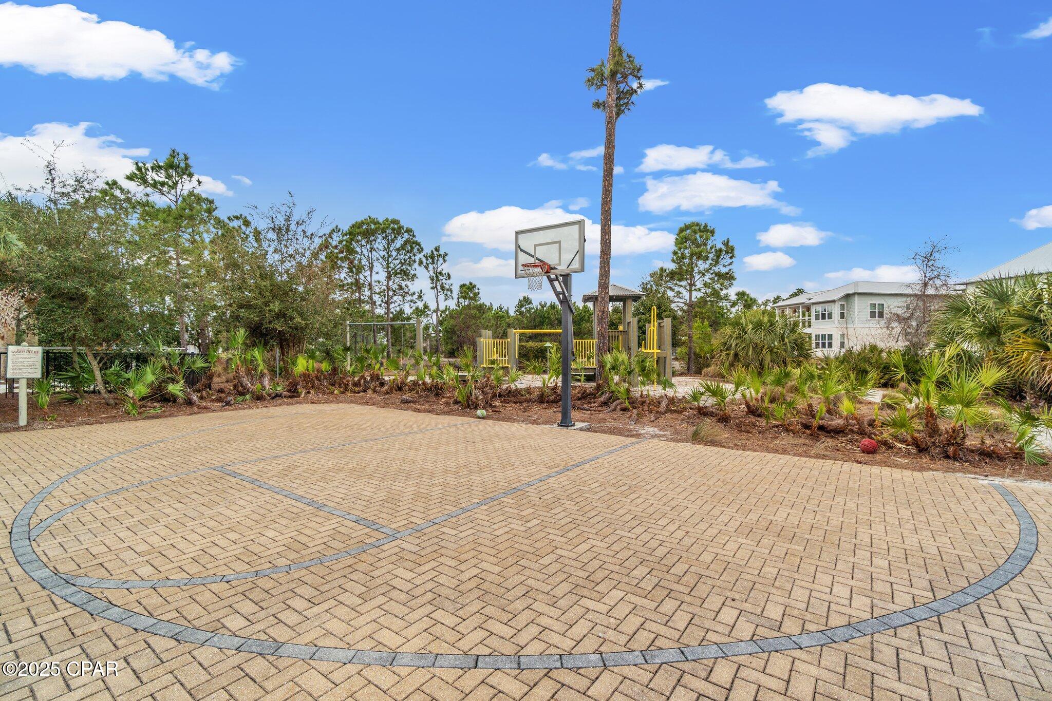 Image 17 For 5247 5249 Kingston Circle