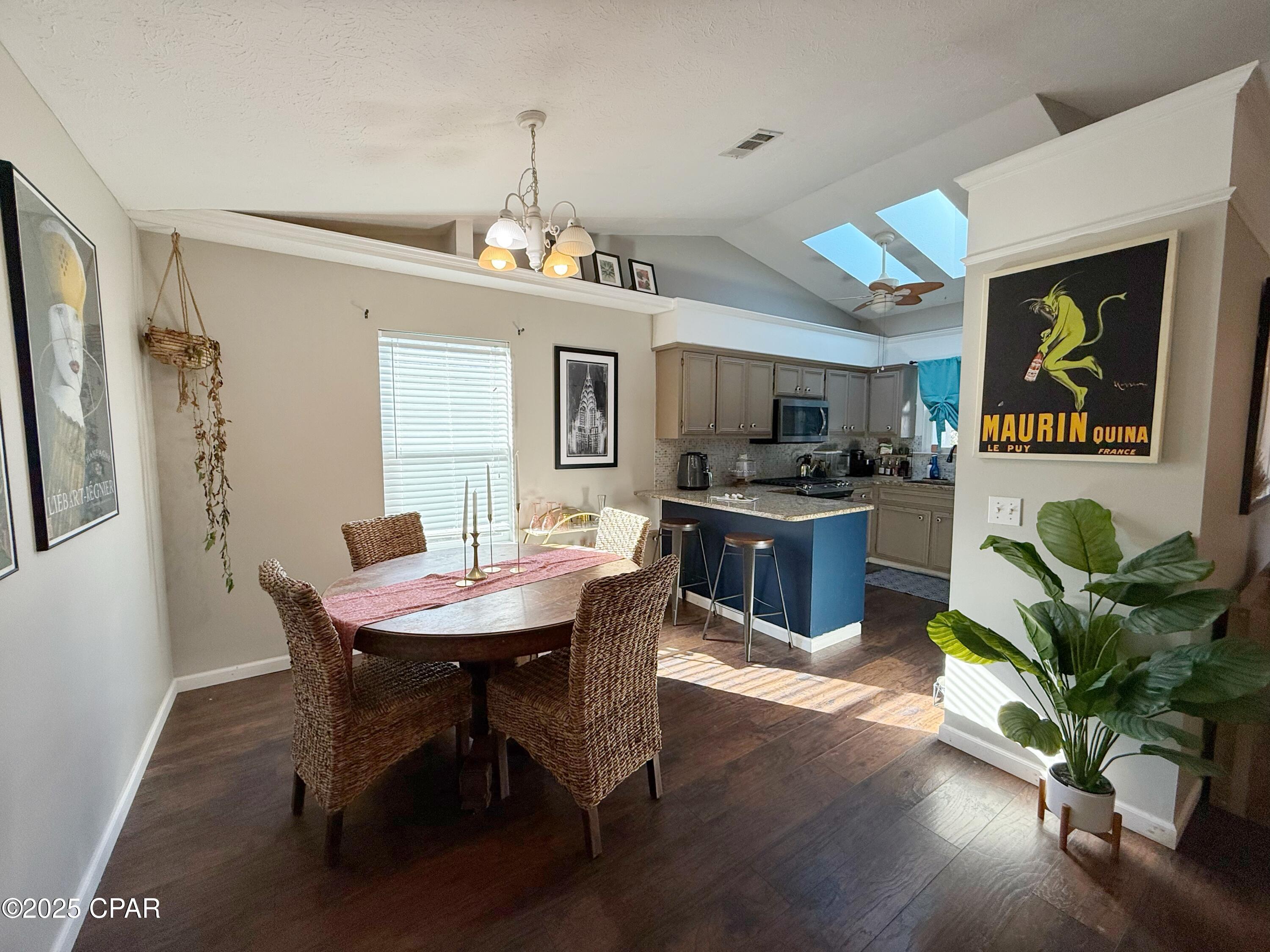 Image 11 For 6617 Harbour Boulevard