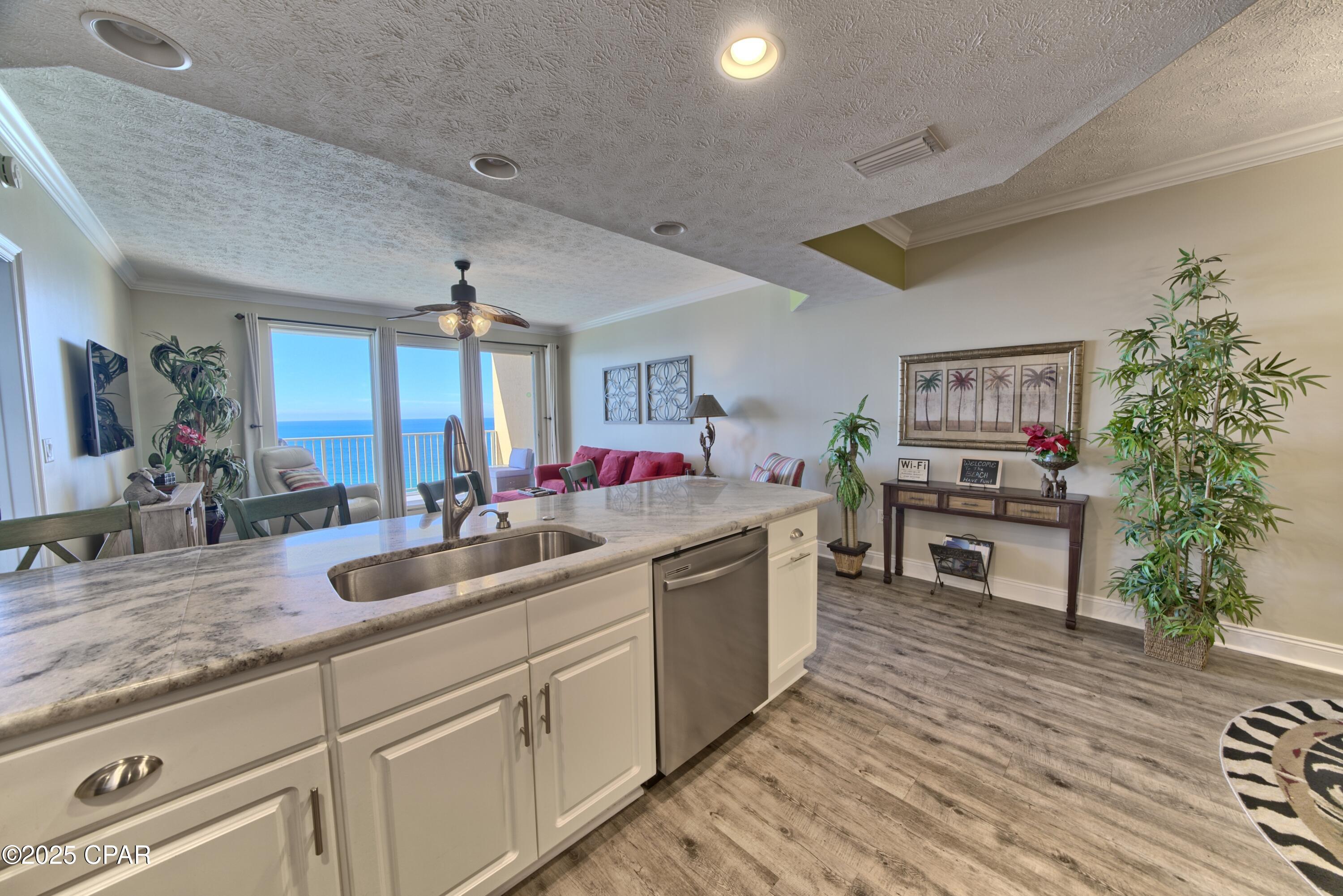 Image 10 For 5004 Thomas Drive 1404