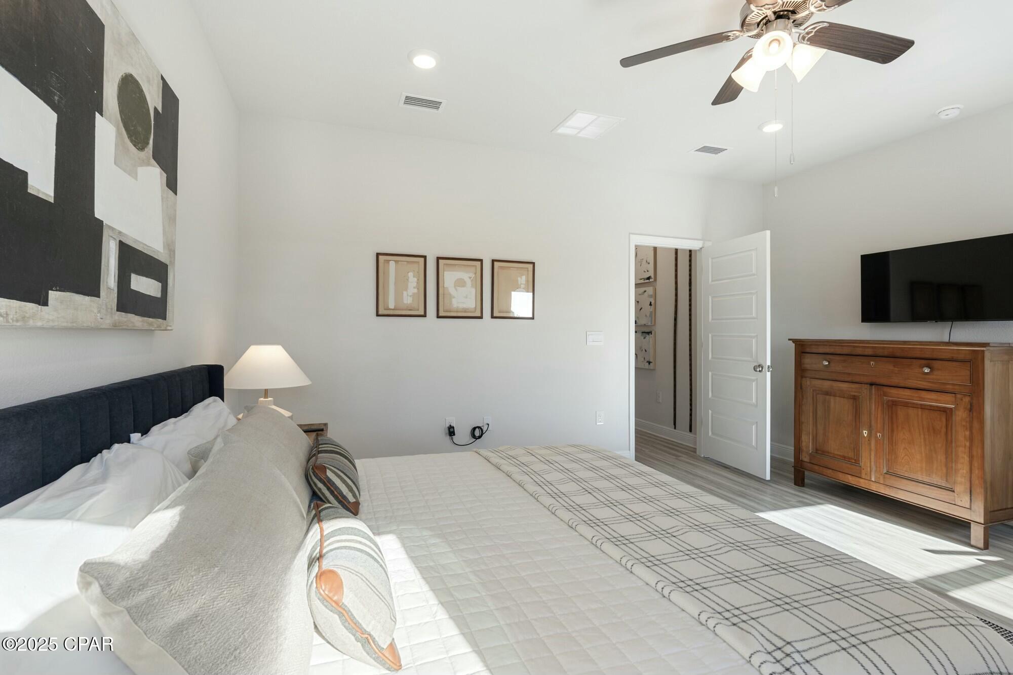 Image 30 For 358 Sea Grove Way