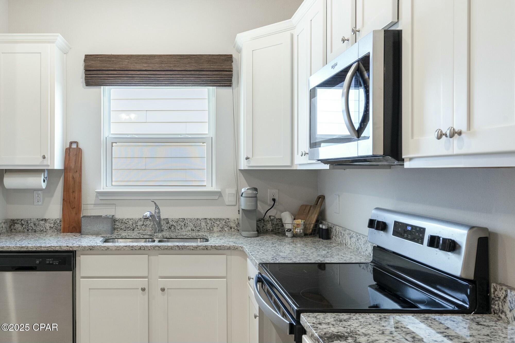 Listing photo id 35 for 358 Sea Grove Way