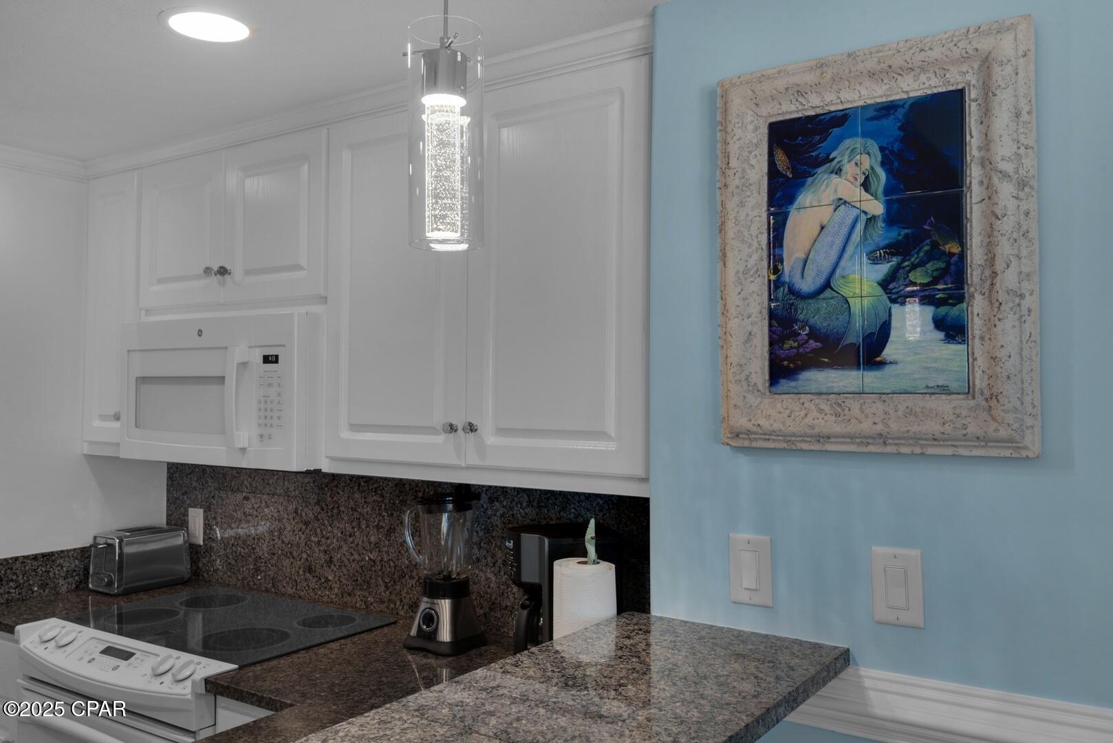 Image 12 For 5004 Thomas Drive 2304