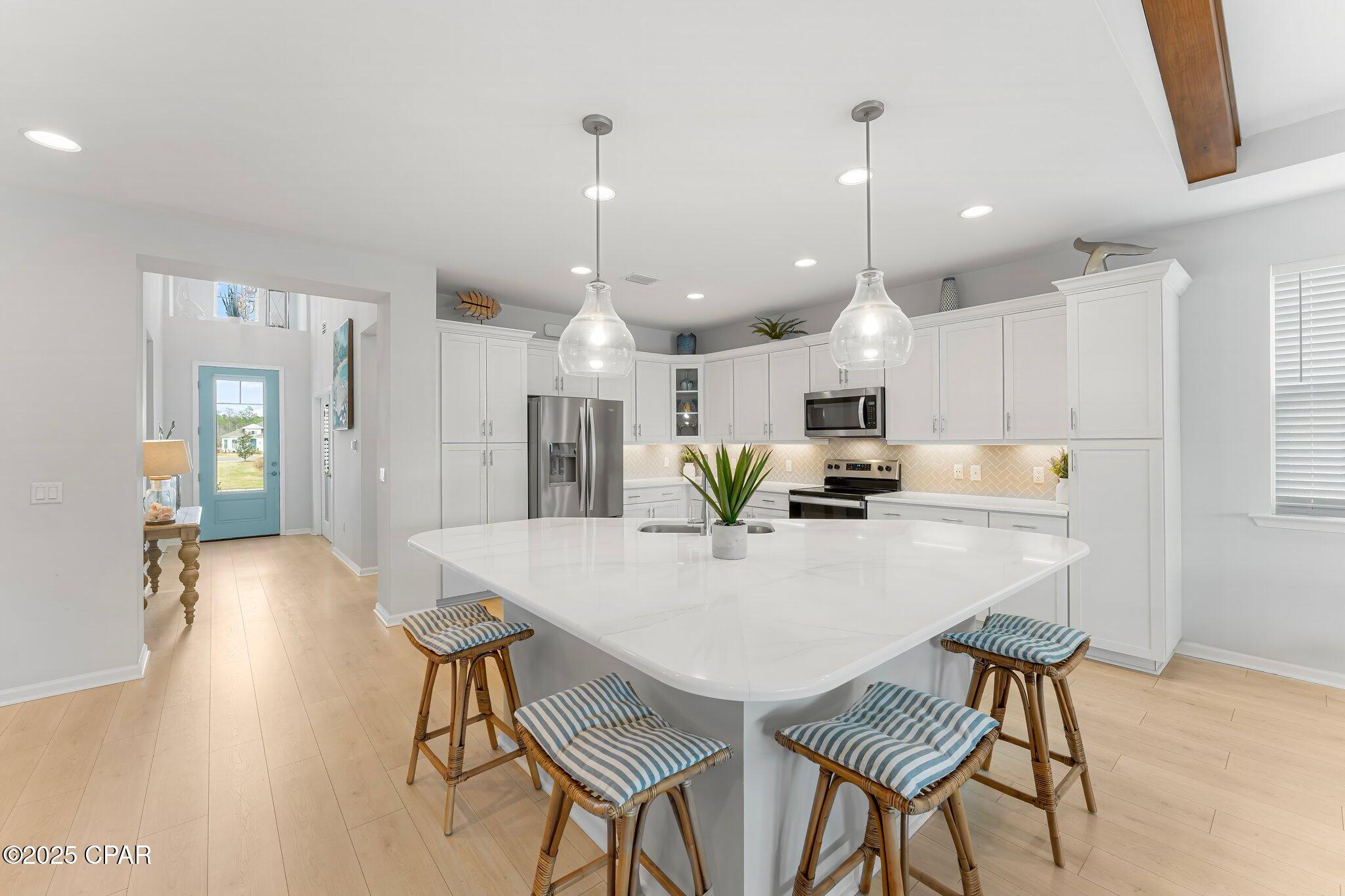 Image 6 For 8434 Island Breeze Avenue