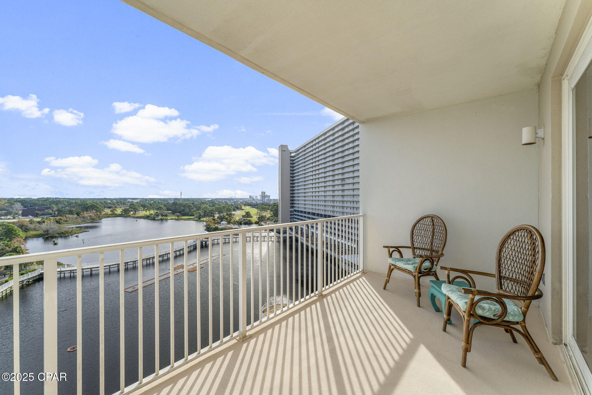 Image 5 For 9902 Thomas Drive 835