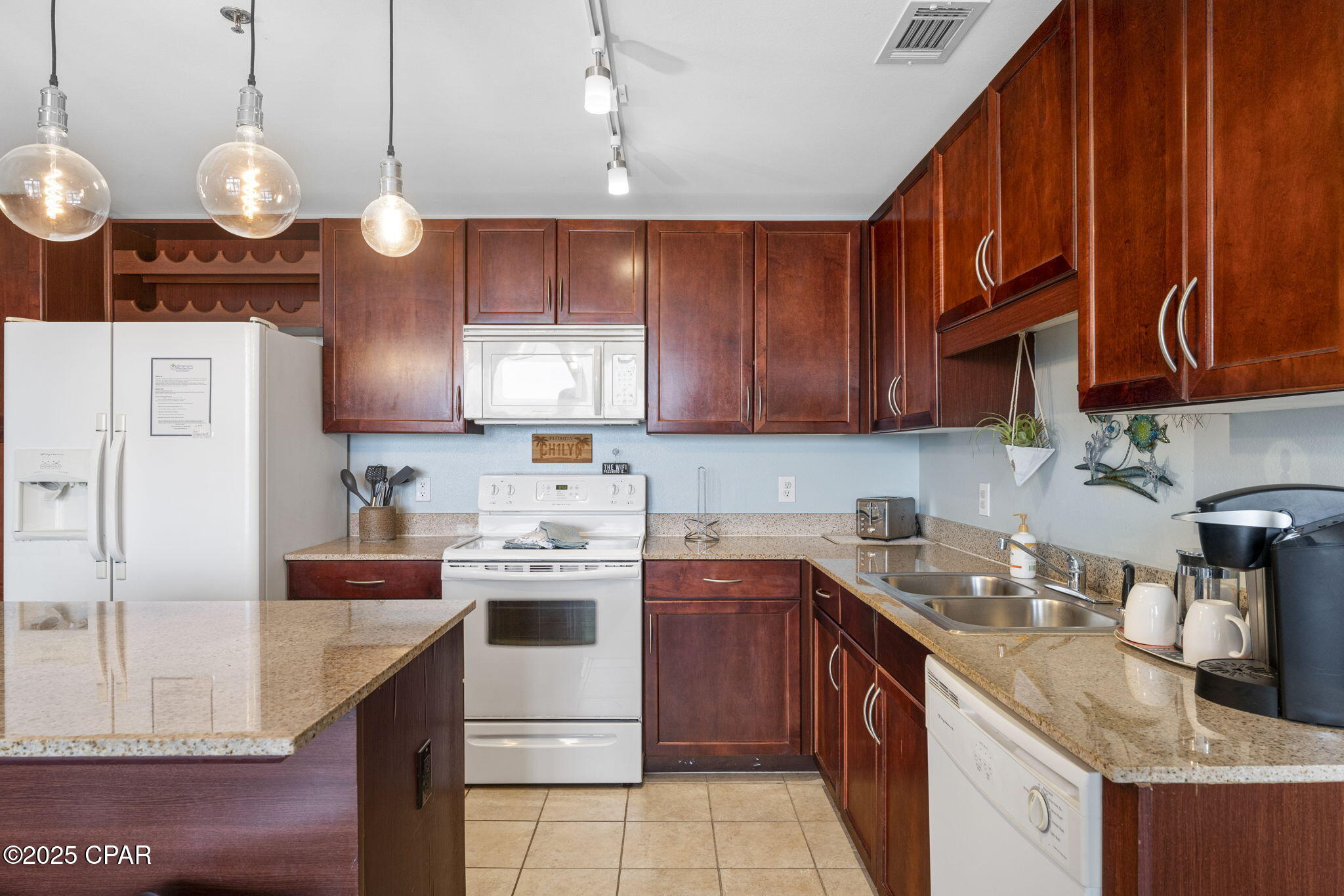 Image 9 For 9902 Thomas Drive 835