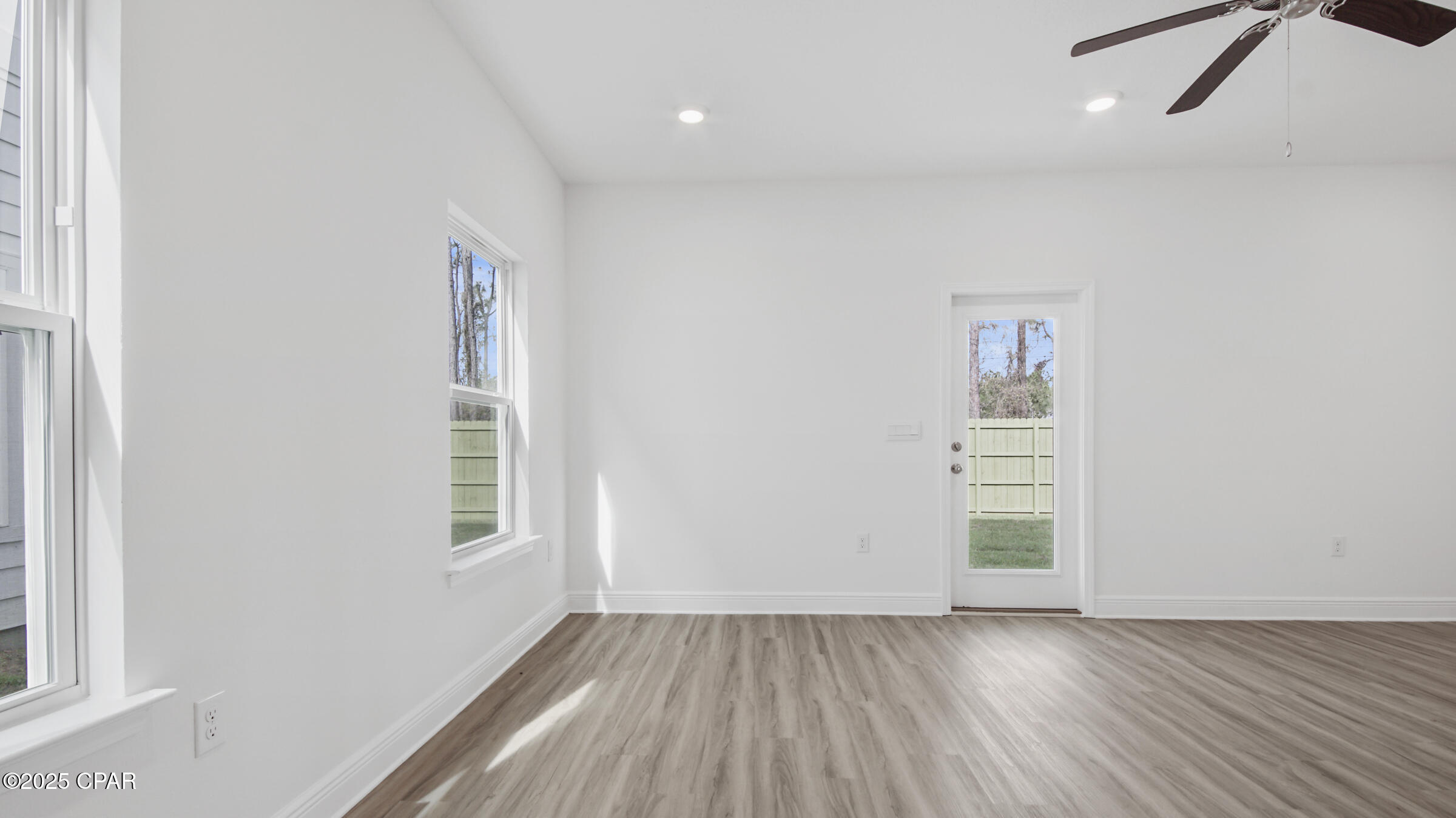 Image 15 For 559 Melrose Way