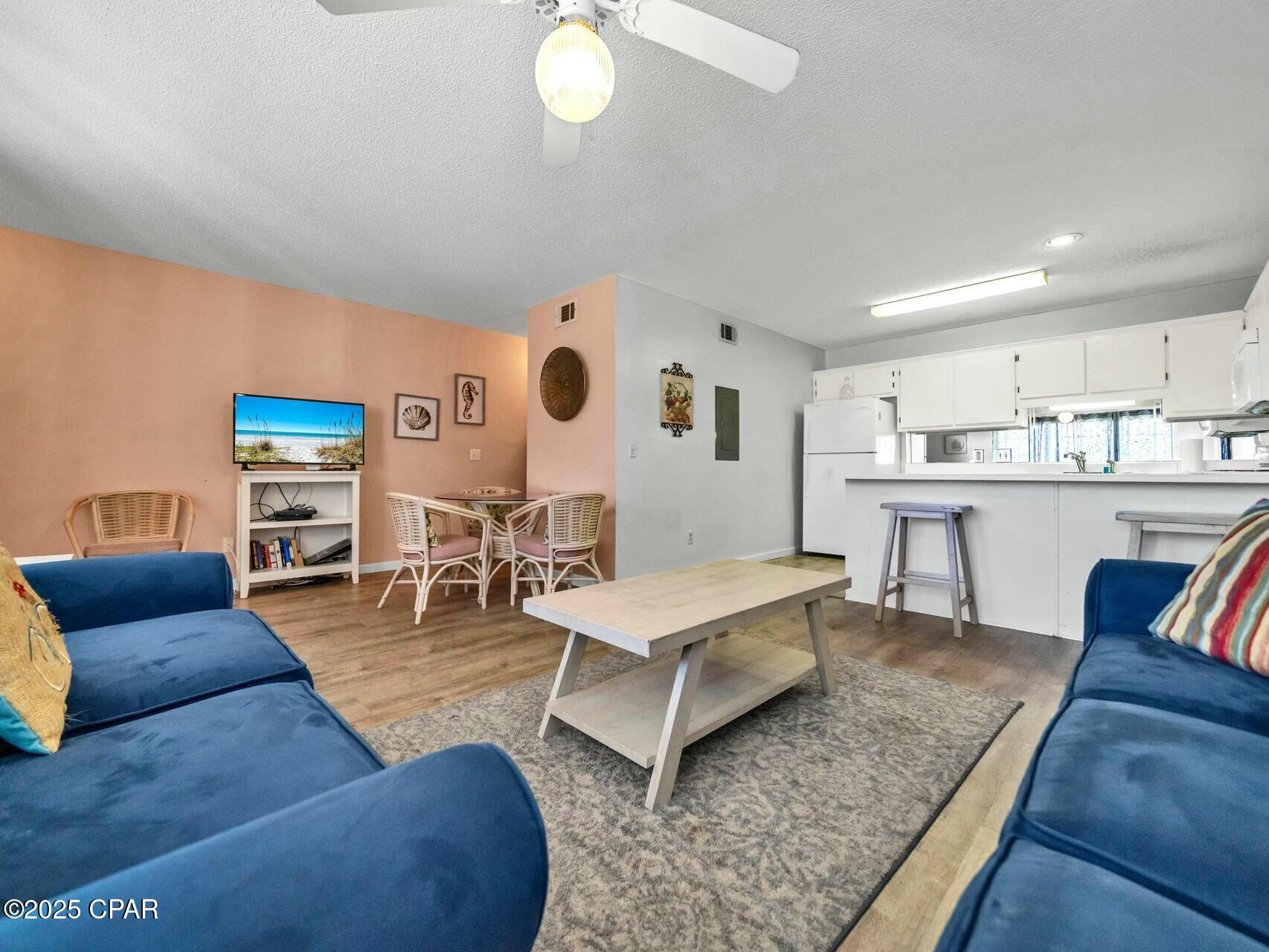 Image 20 For 17462 Front Beach Road 54205