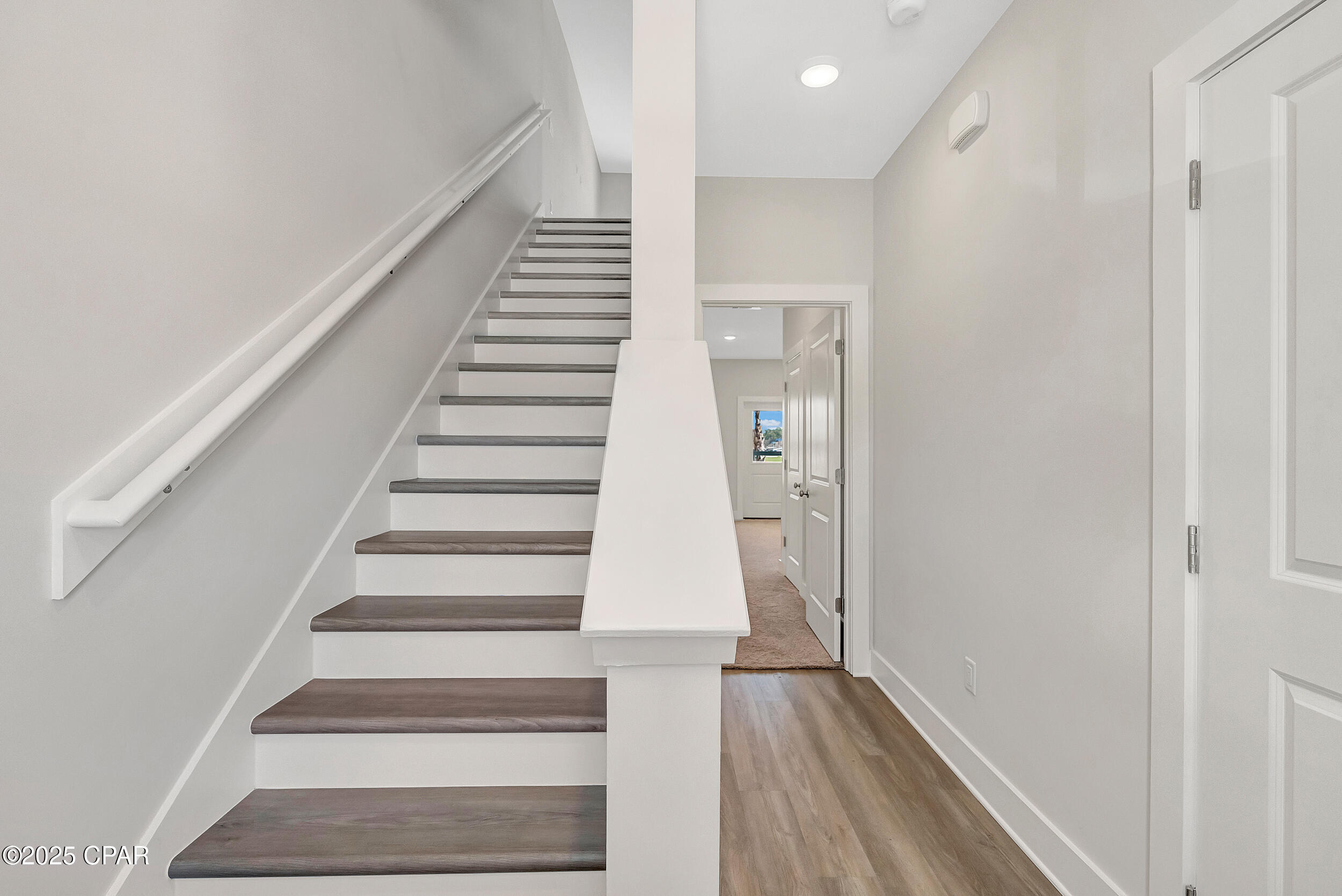 Image 3 For 302 Lapis Lane 175