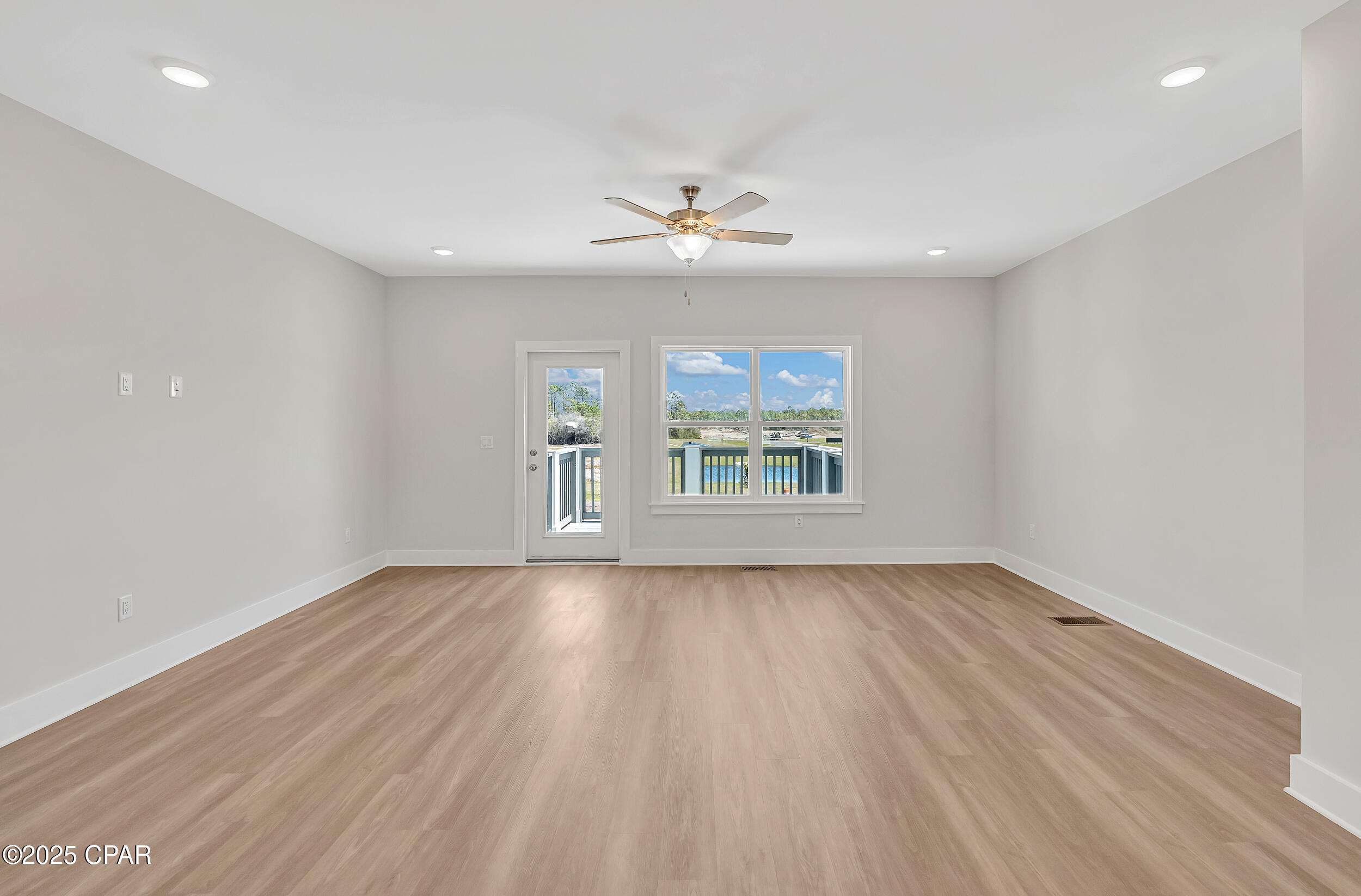 Image 4 For 302 Lapis Lane 175
