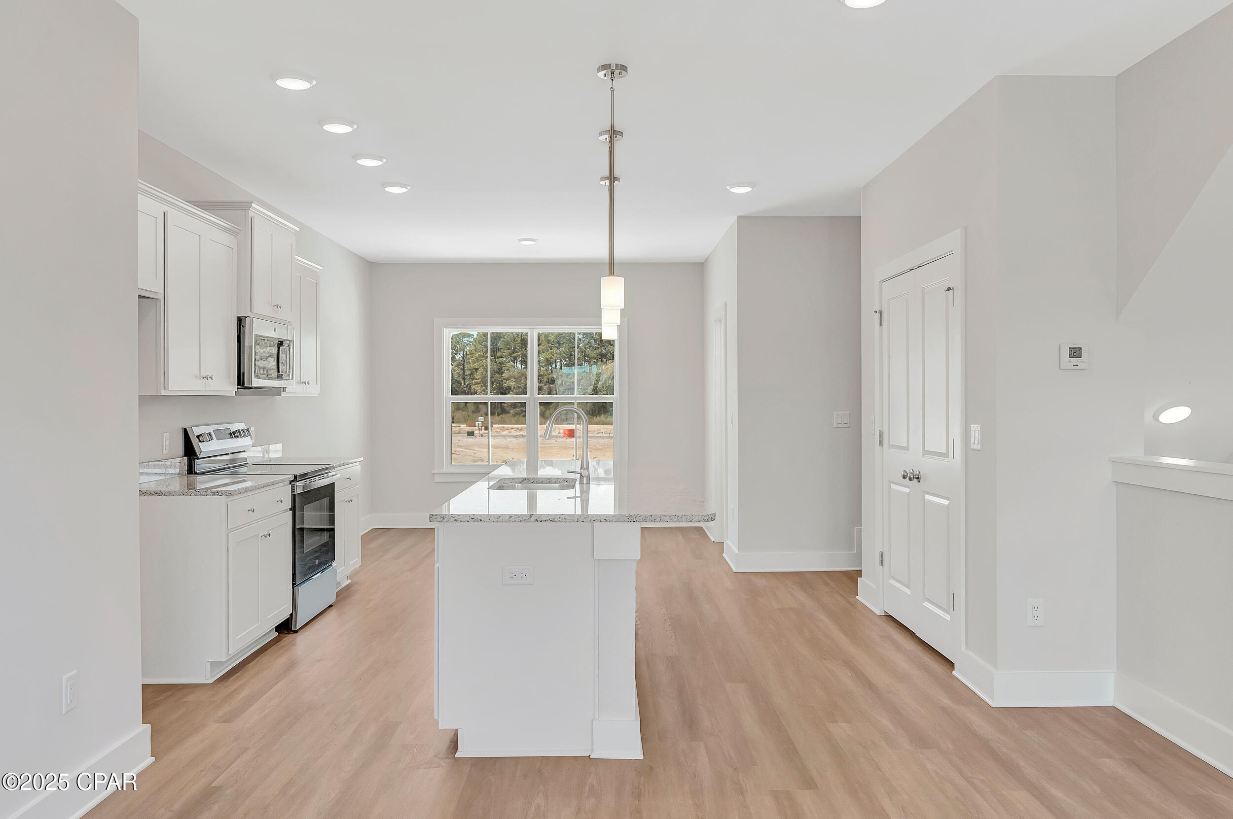Image 7 For 302 Lapis Lane 175