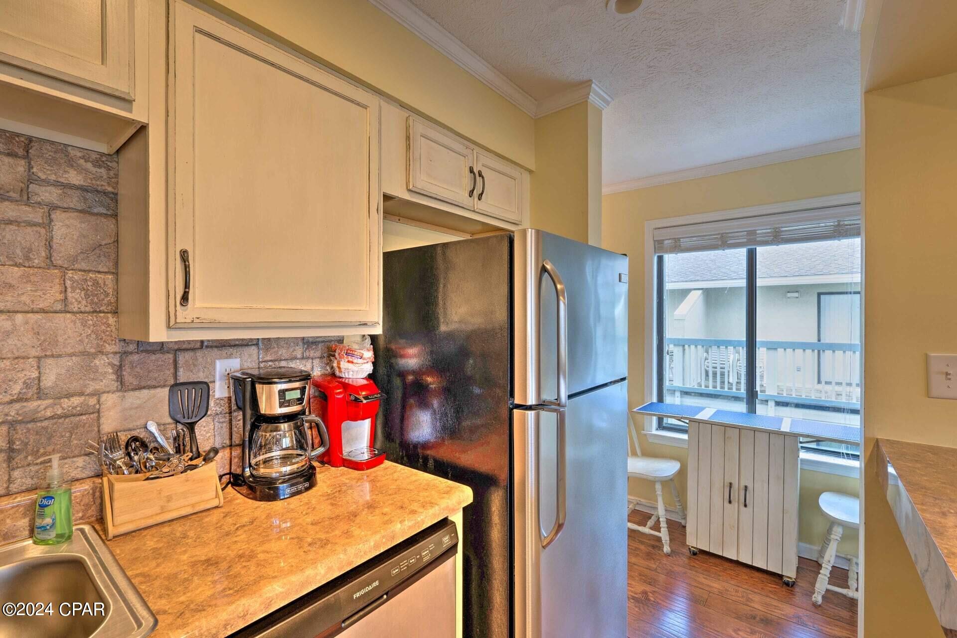 Image 10 For 6829 Thomas Drive 405