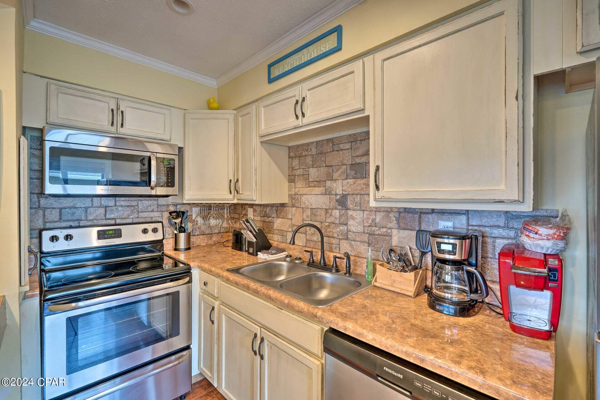 6829 Thomas Drive #405, Panama City, Florida image 9